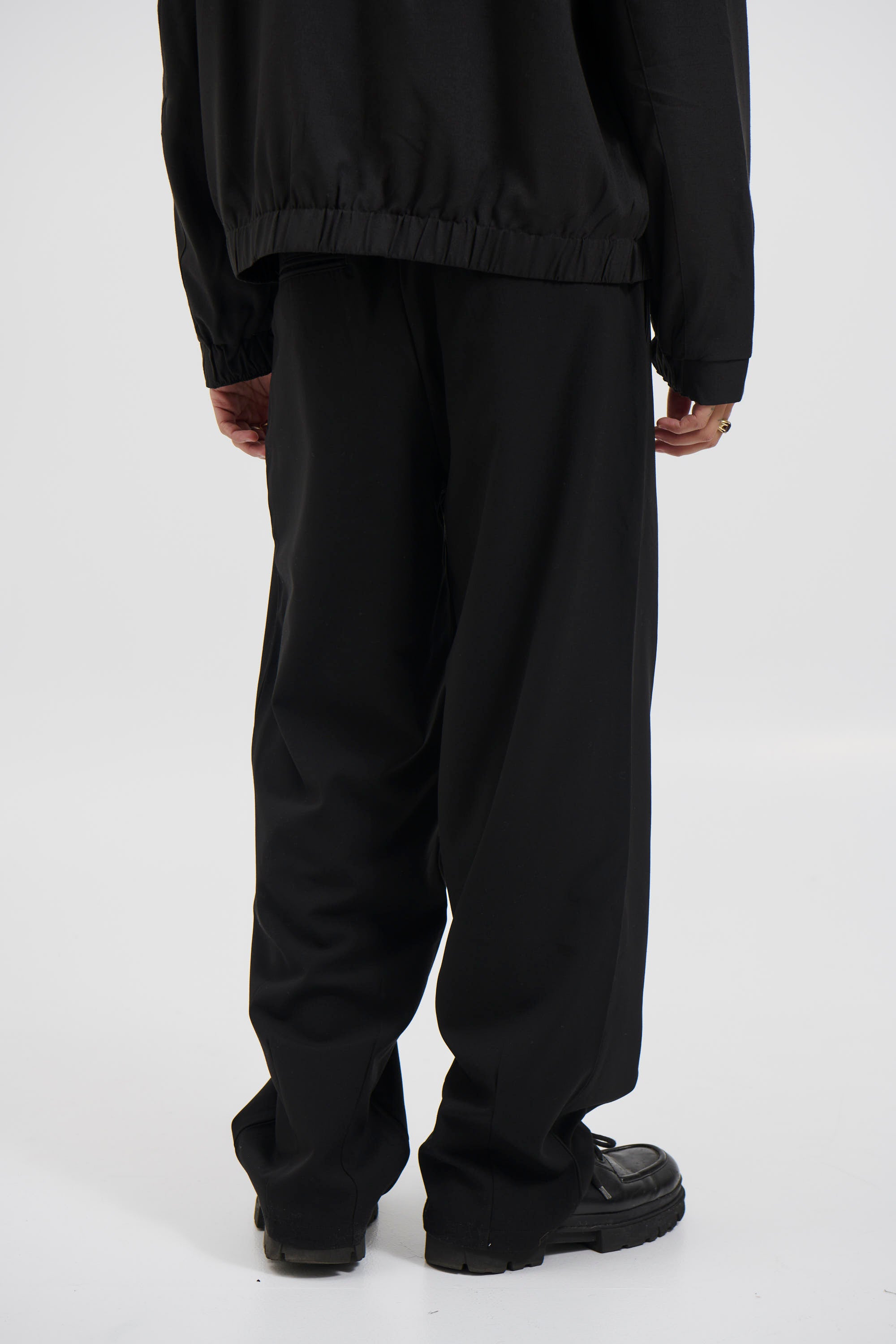 Lenny Pleat Straight Pant Black