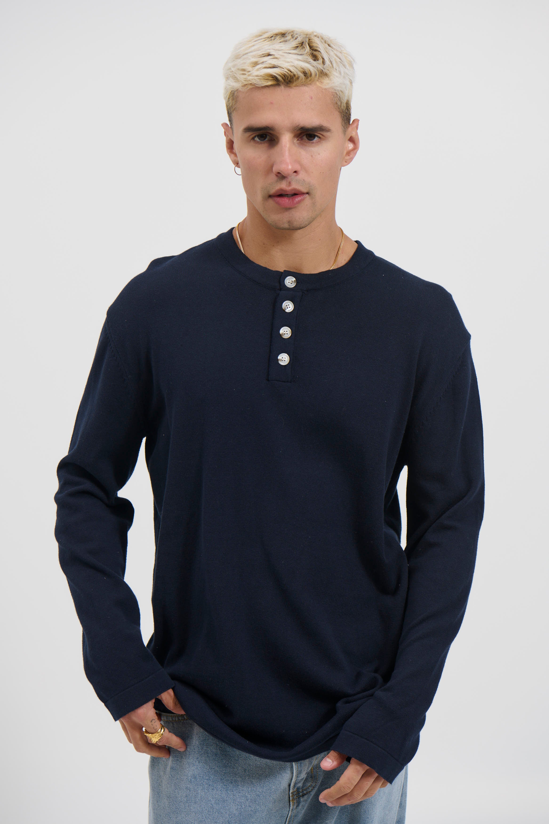 Jackson Fitted Henley Navy