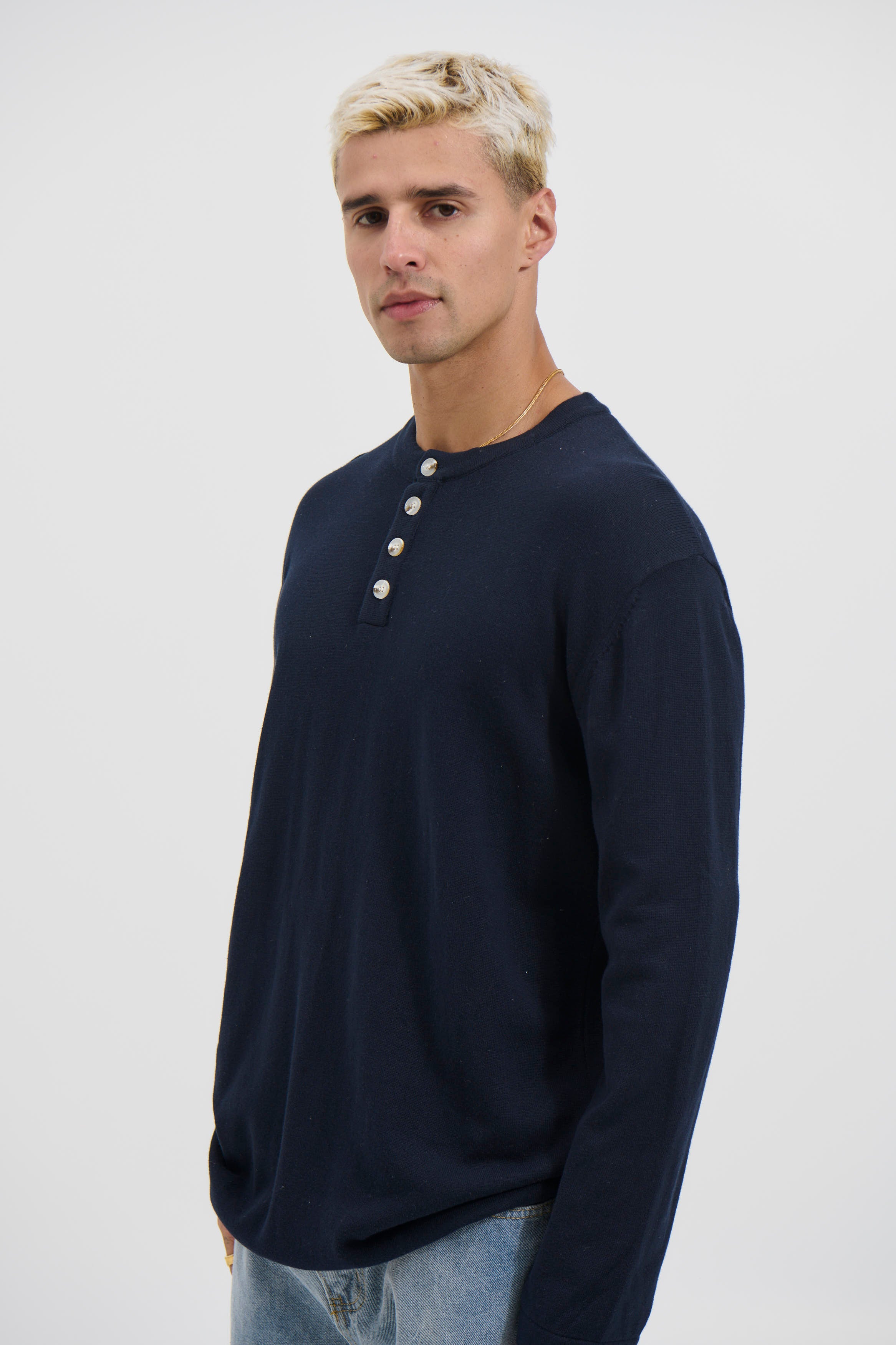 Jackson Fitted Henley Navy