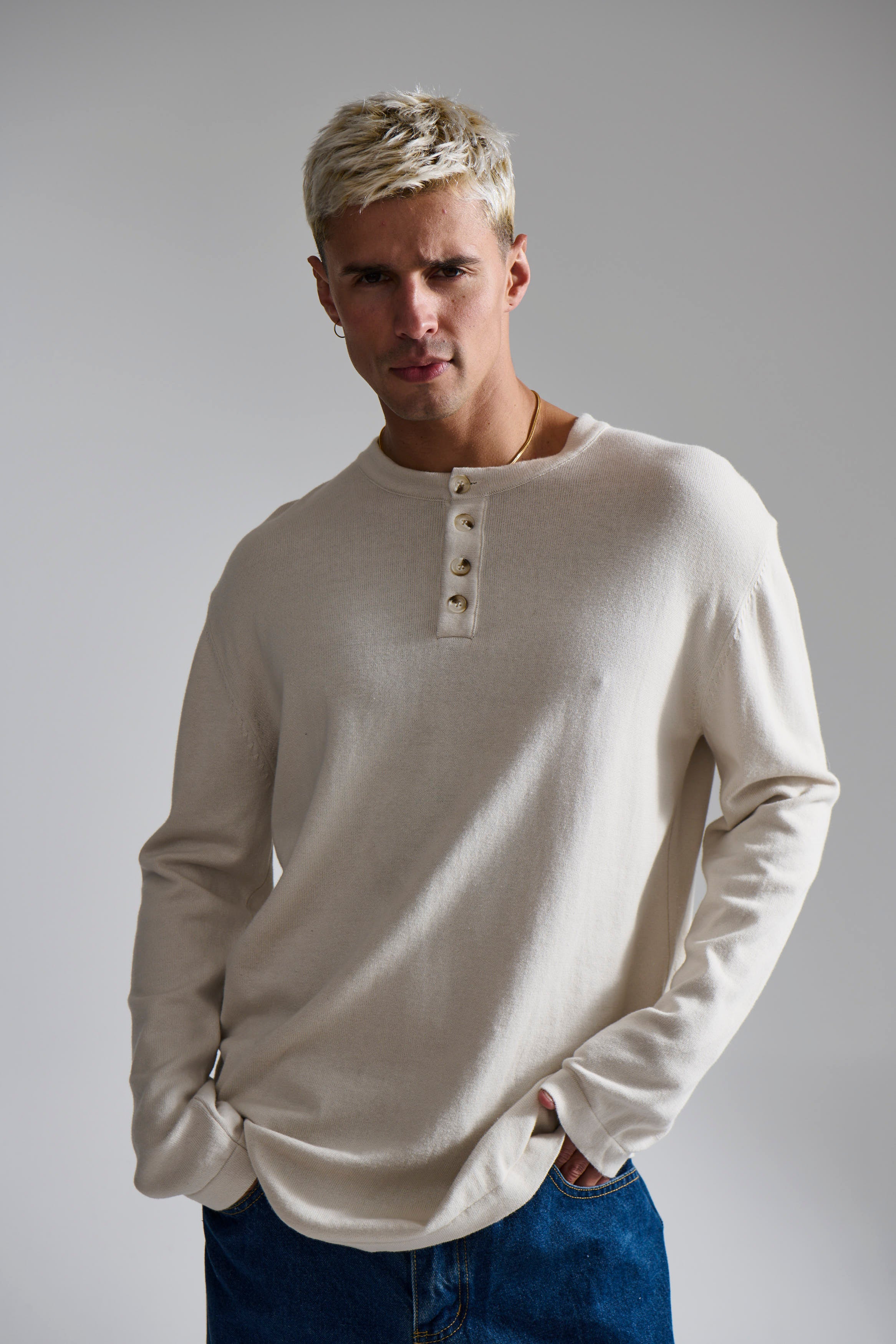 Jackson Fitted Henley Ivory