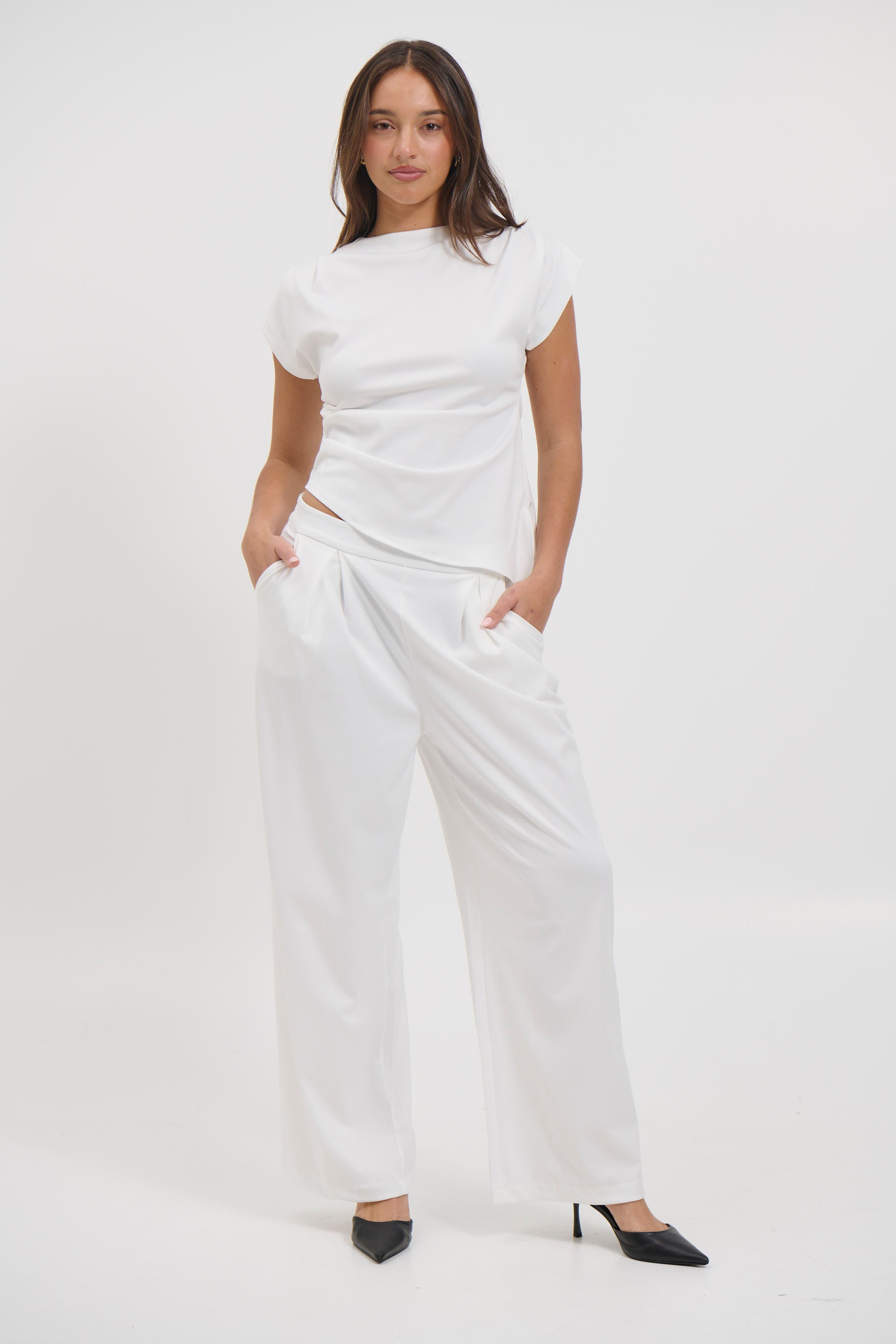 Sara Pant White