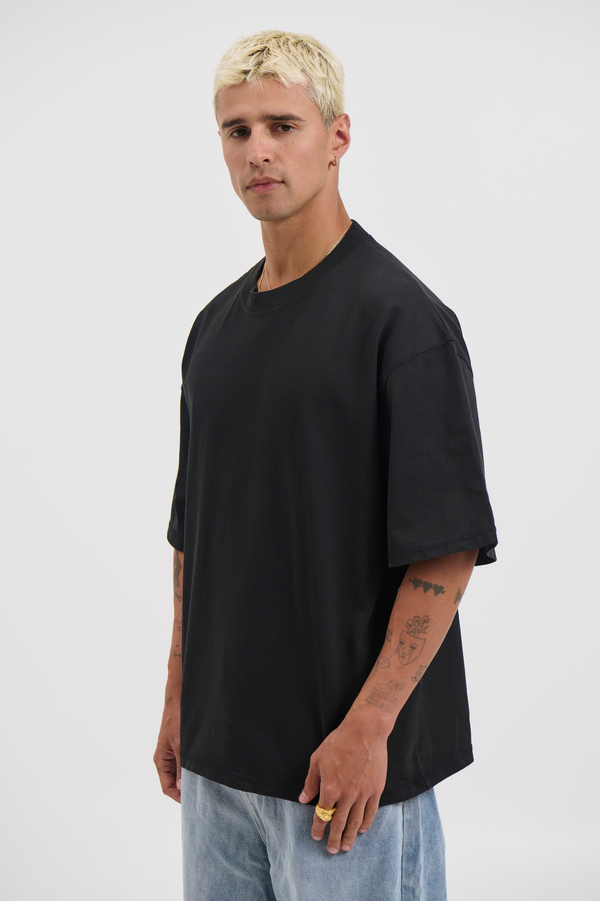 Lyle Crew Neck Tee Black