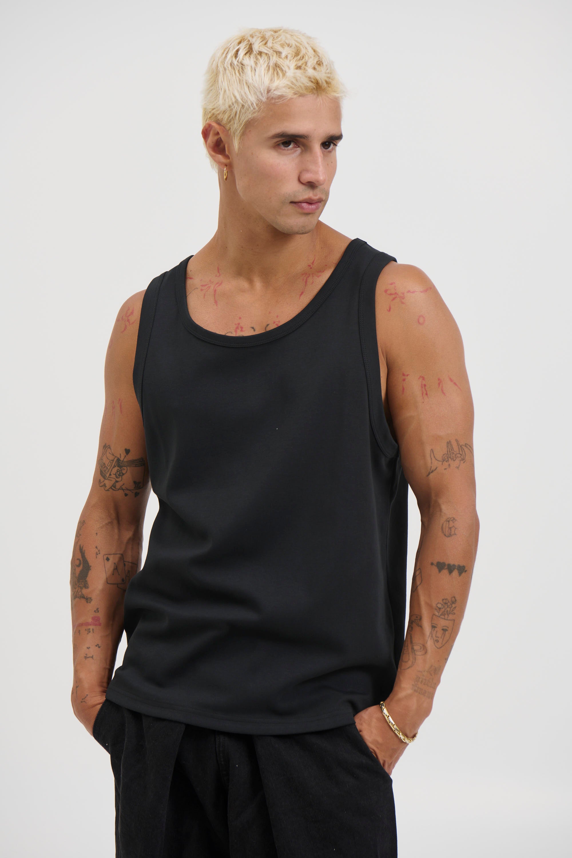 Stretch Fitted Tank Black