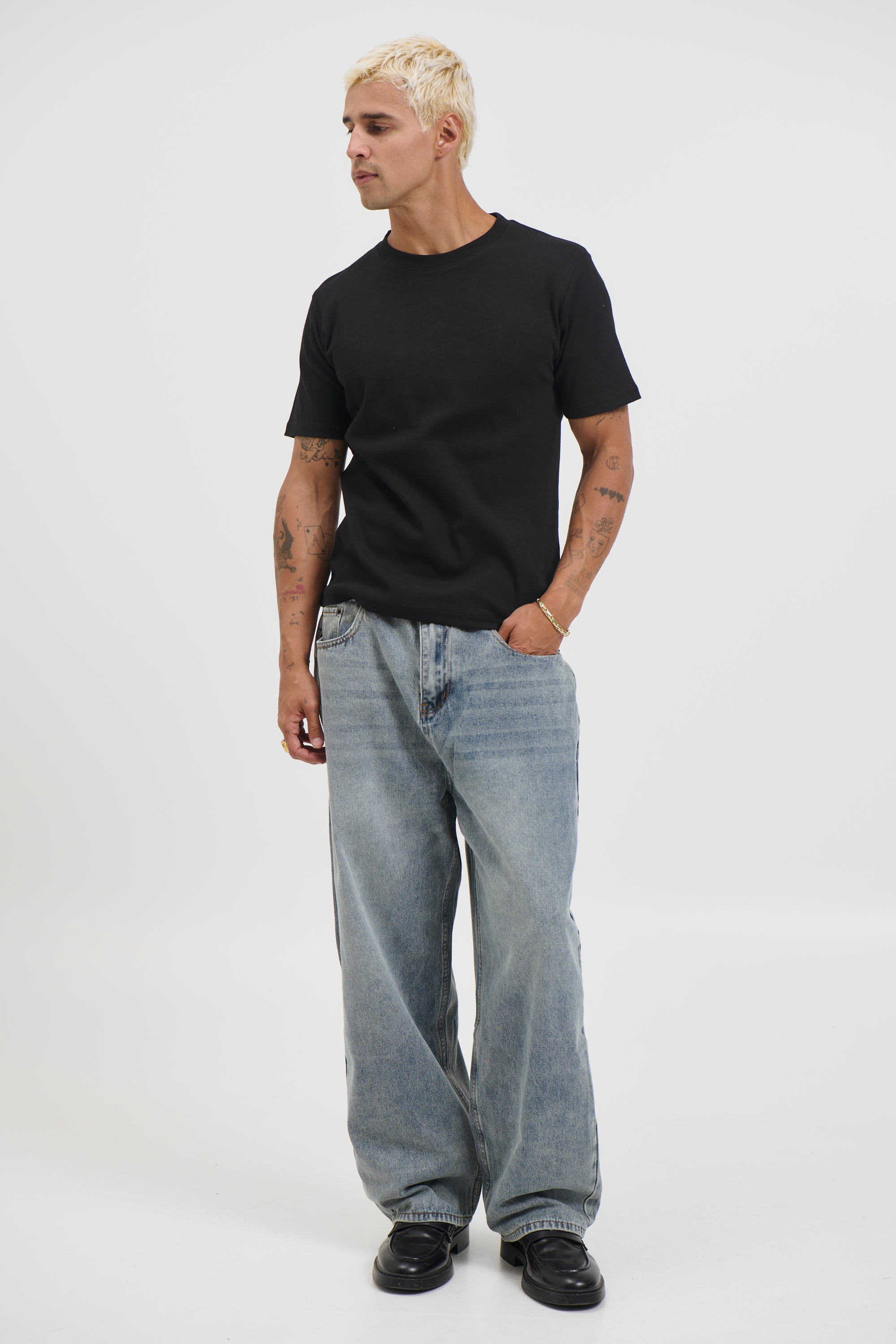 Fitted Ribbed Tee Black