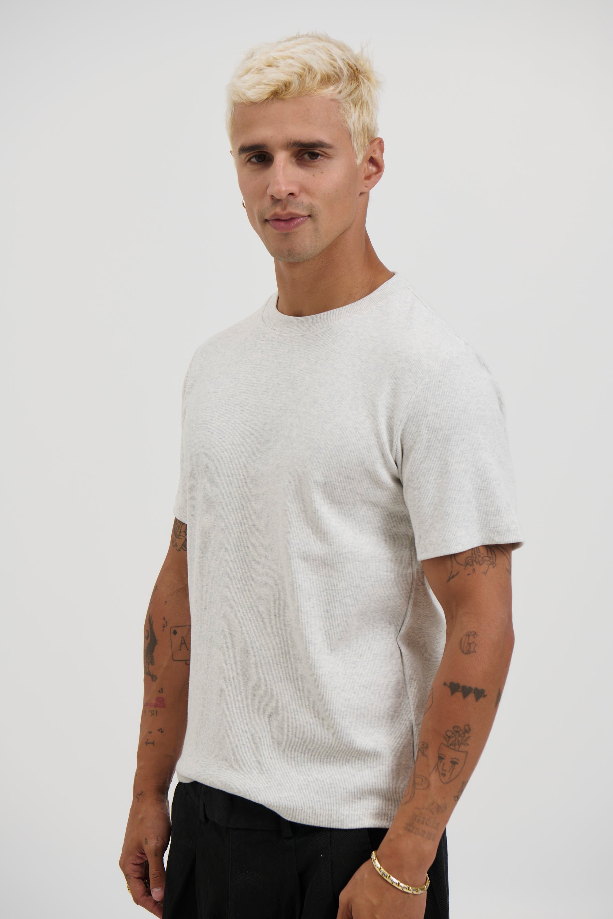Fitted Ribbed Tee Grey