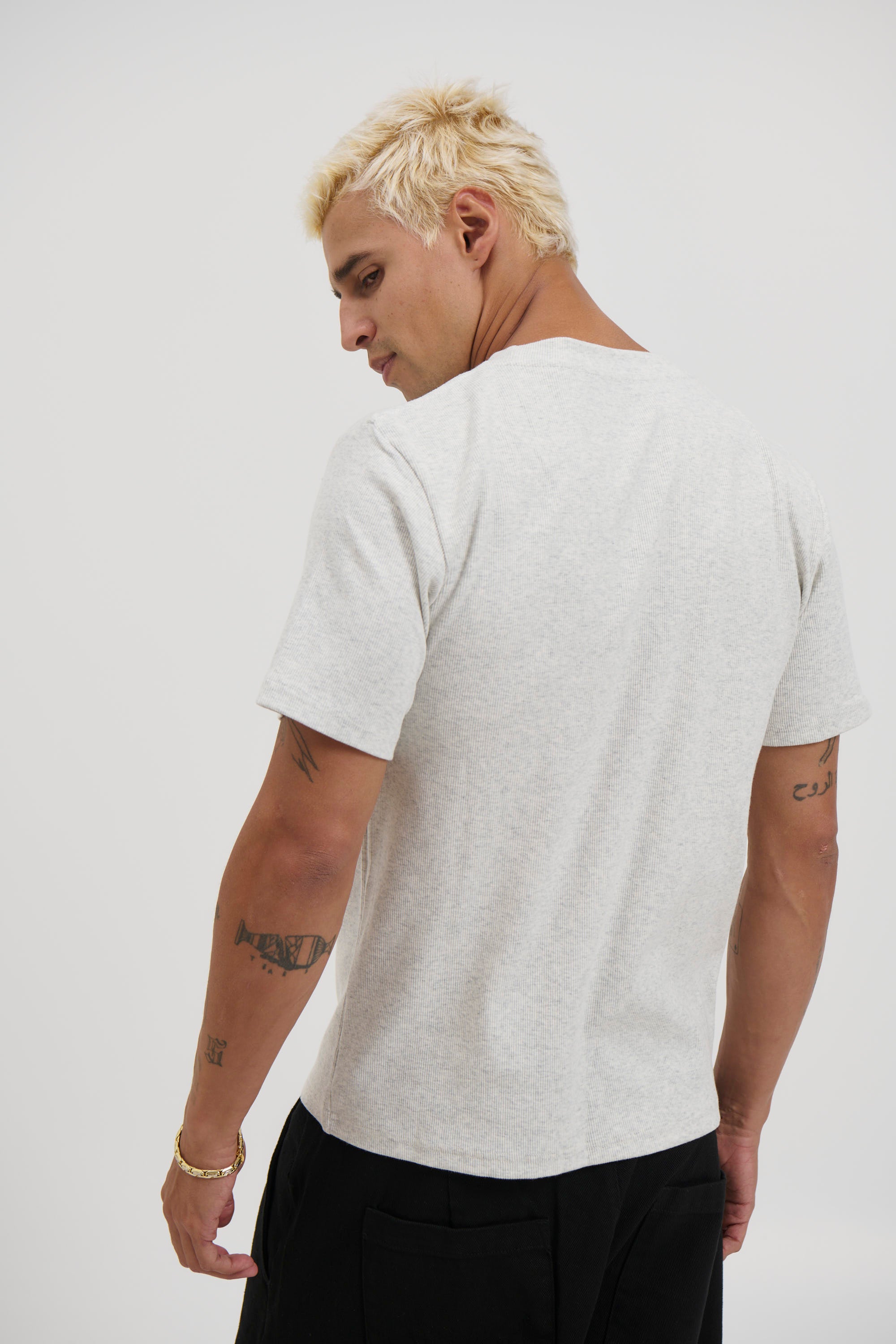 Fitted Ribbed Tee Grey