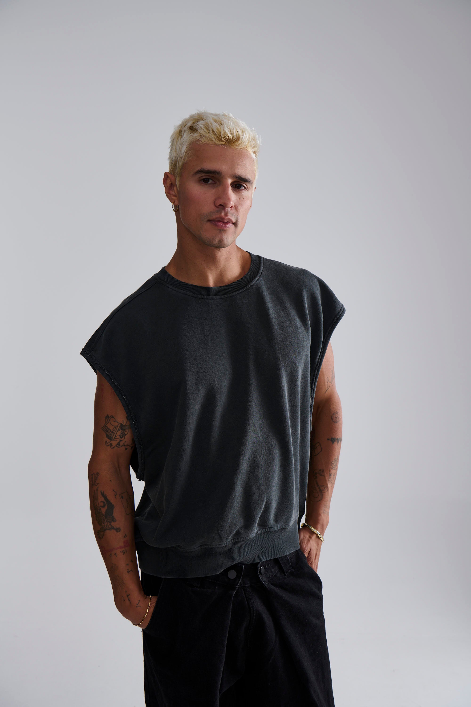 Cropped Fleece Ribbed Tank Charcoal