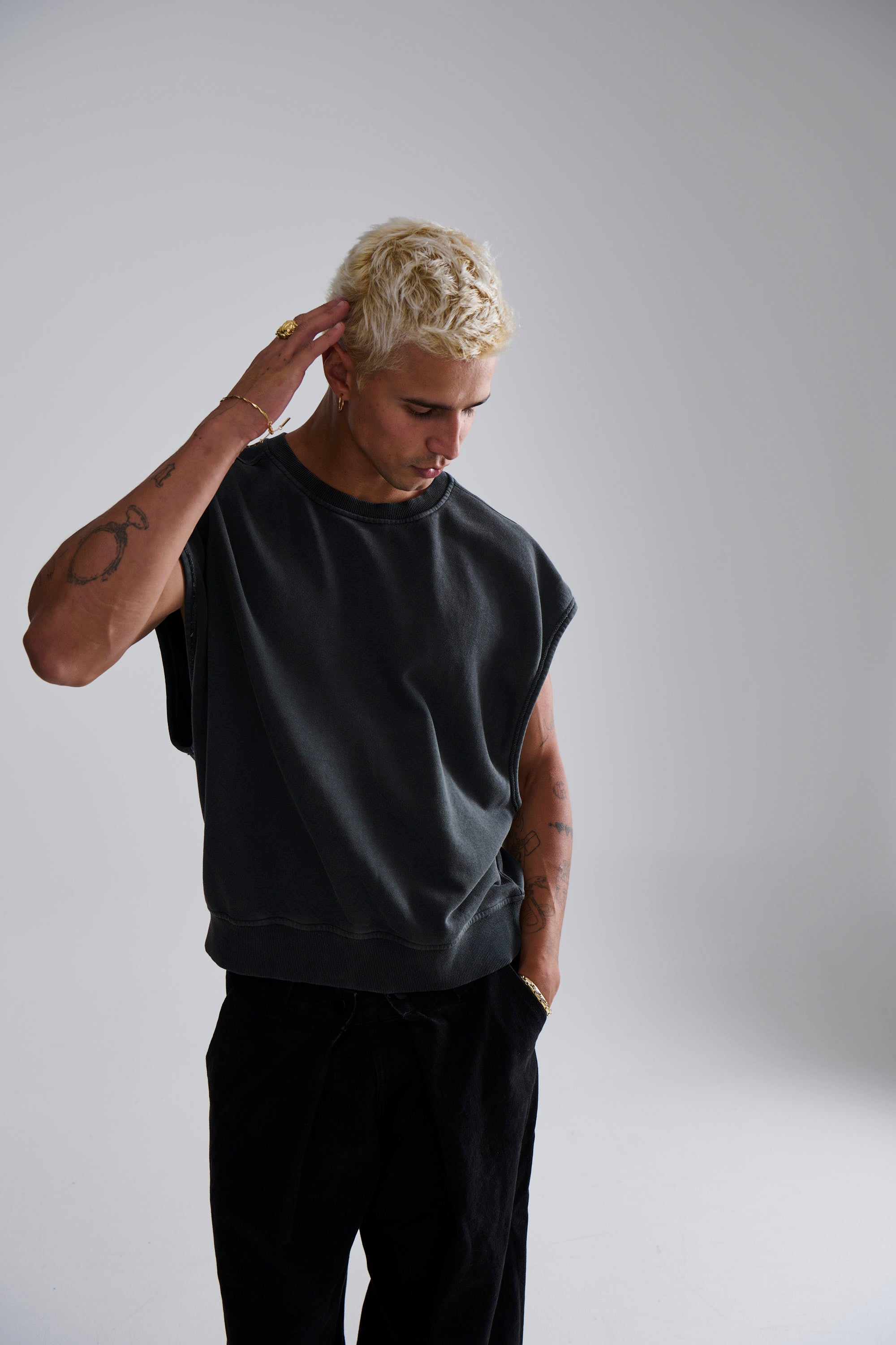 Cropped Fleece Ribbed Tank Charcoal
