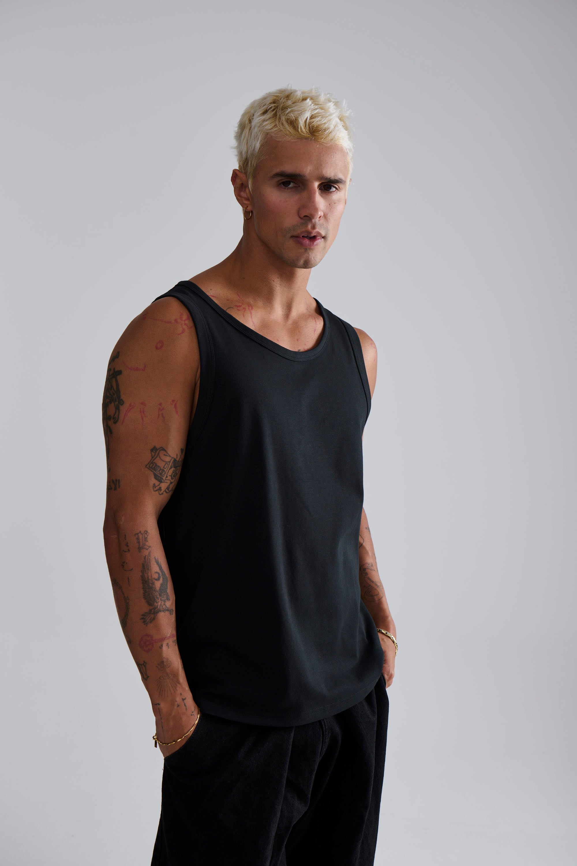 Stretch Fitted Tank Black