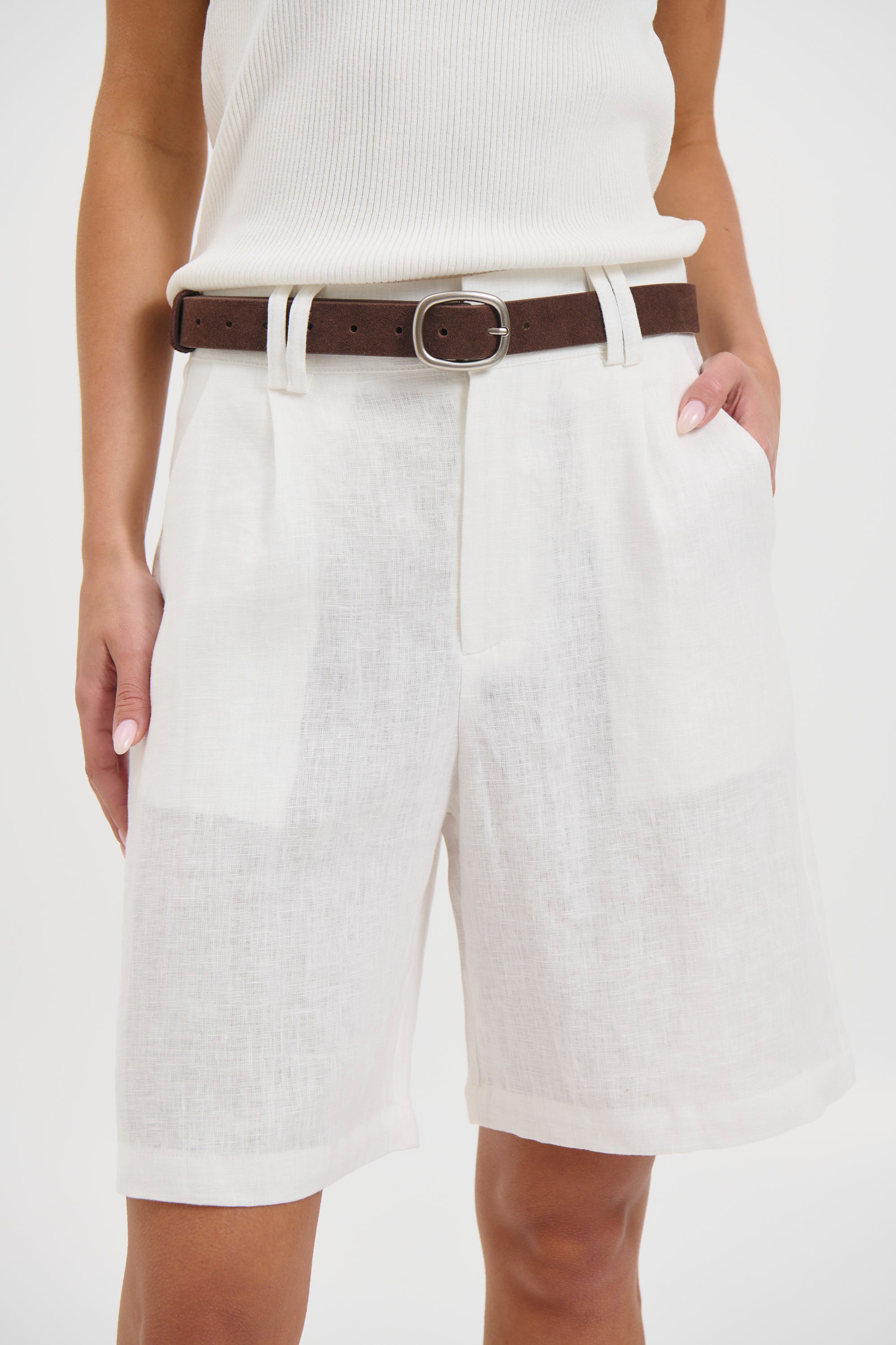 Dora Linen Short White