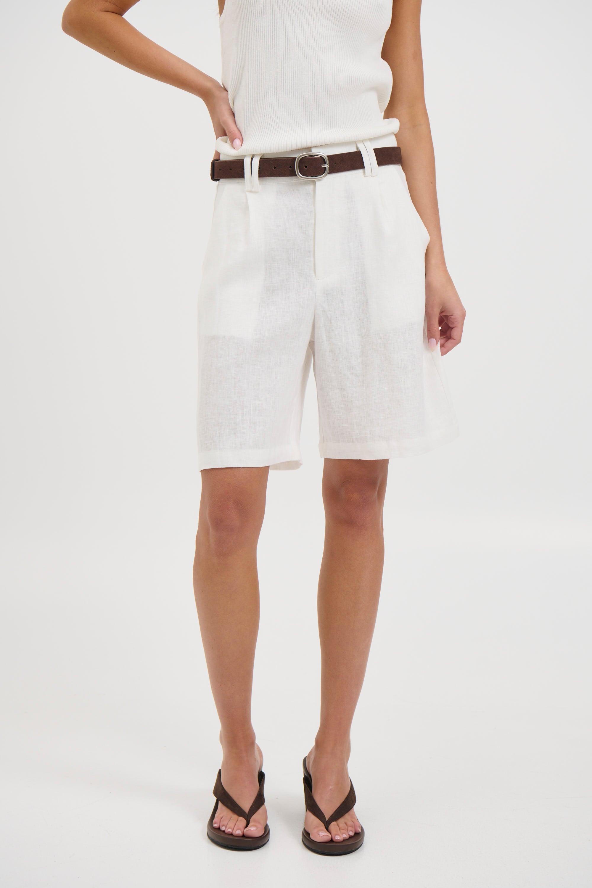 Dora Linen Short White