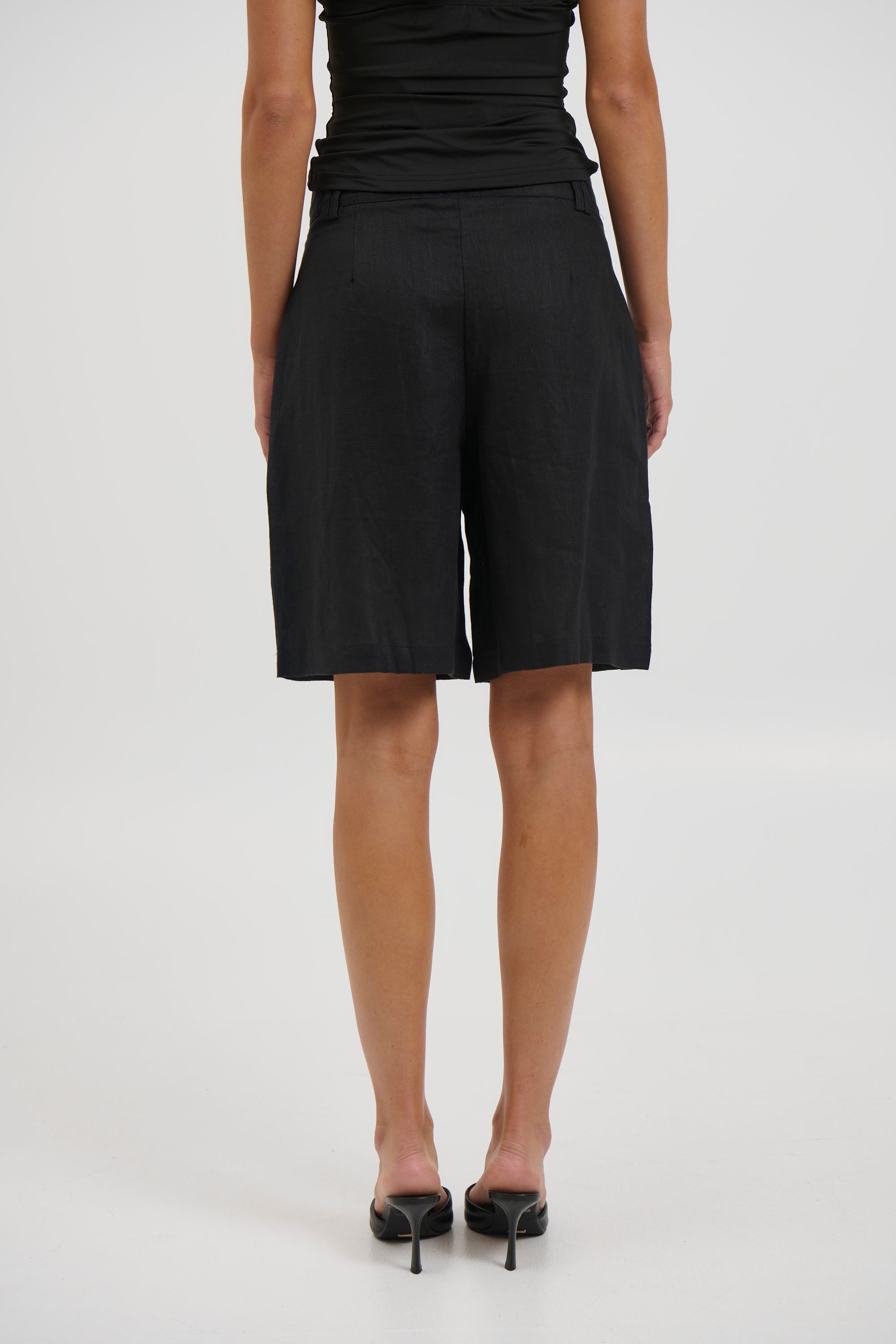 Dora Linen Short Black