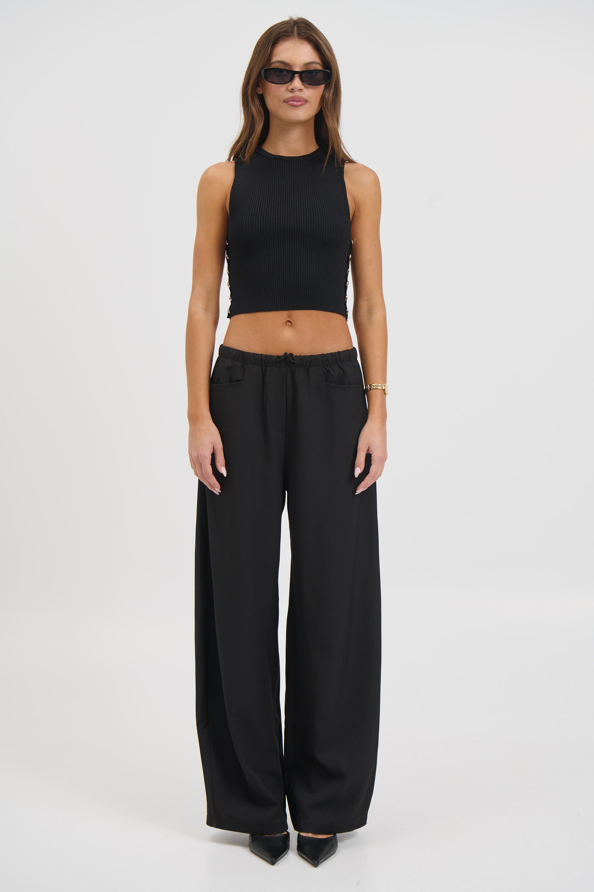 Izzie Crop Black