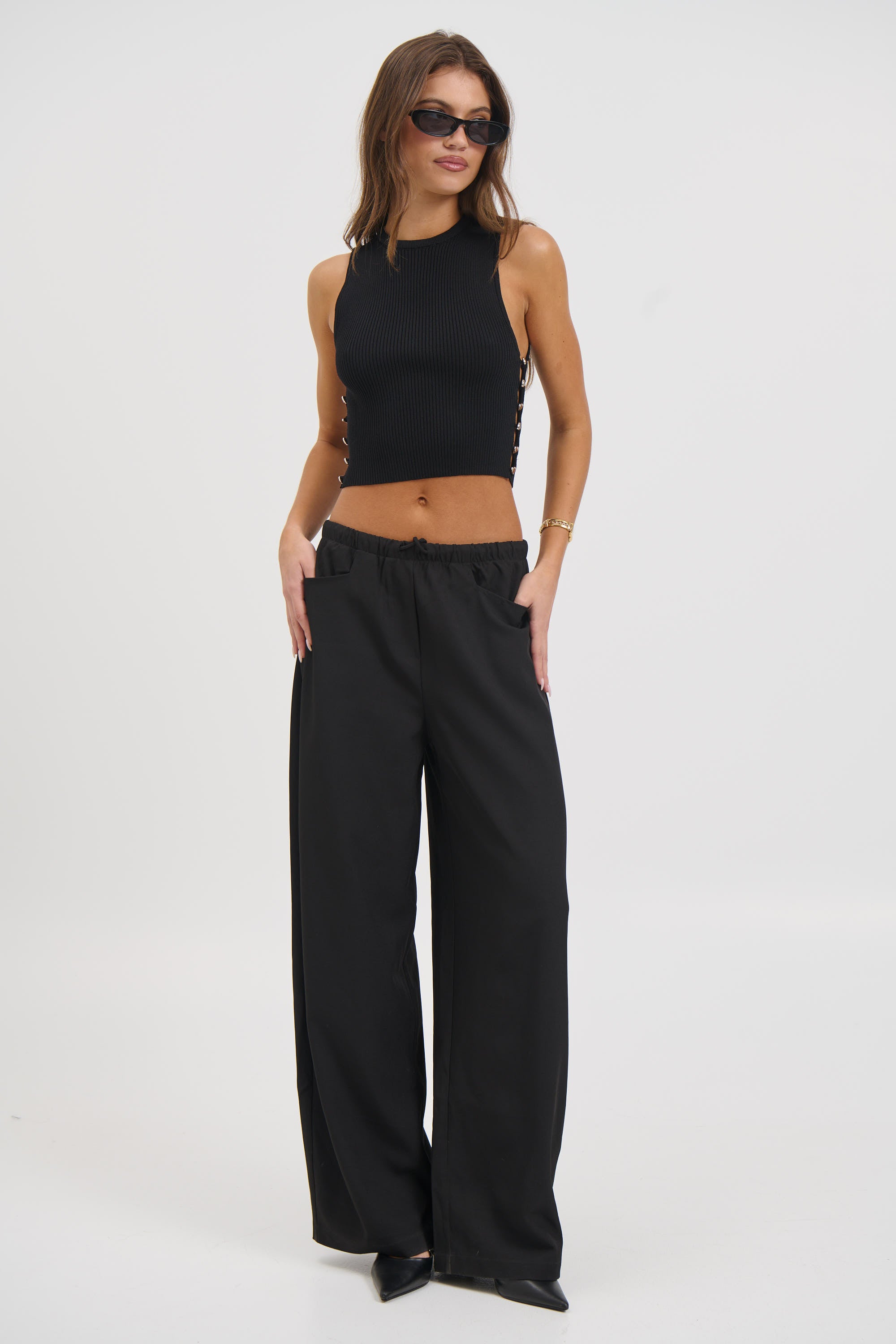 Izzie Crop Black