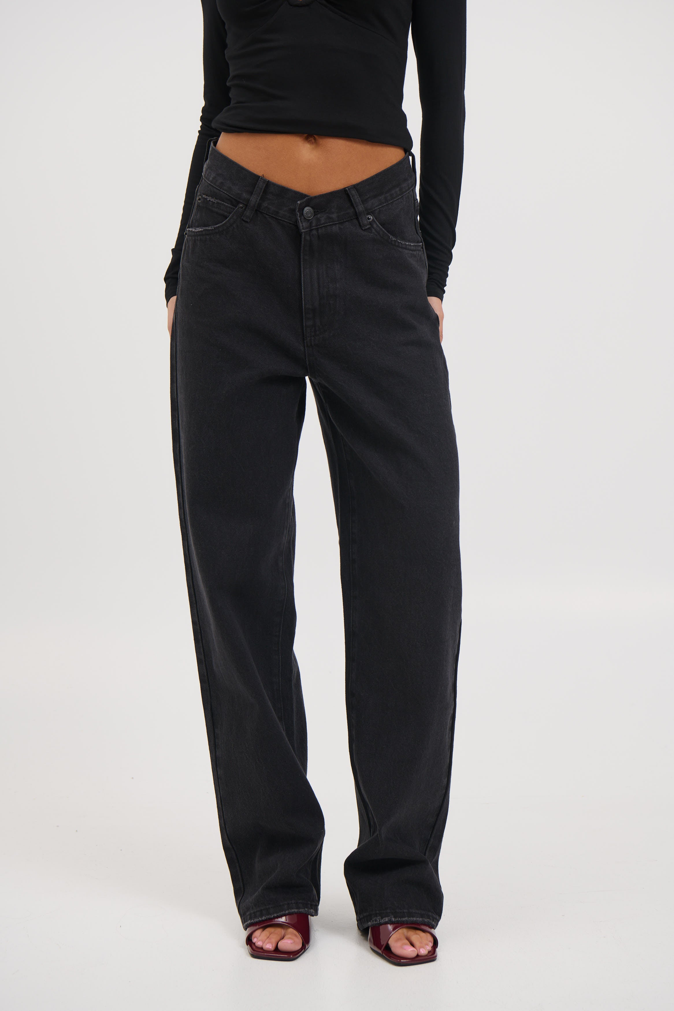 Vera Jean Backstage Black