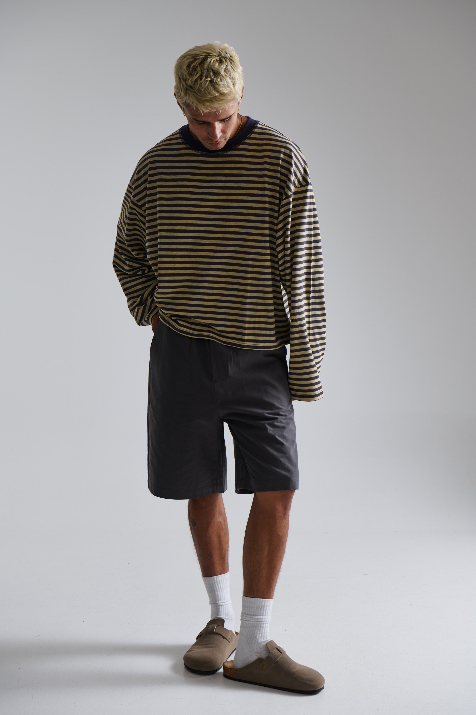 Mike Relaxed Short Grey