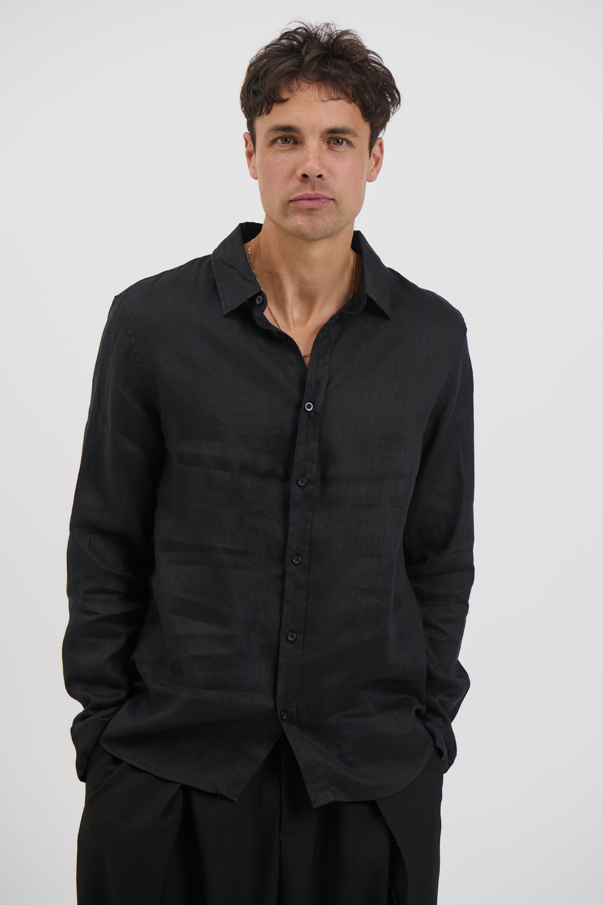 Luca Linen Shirt Black