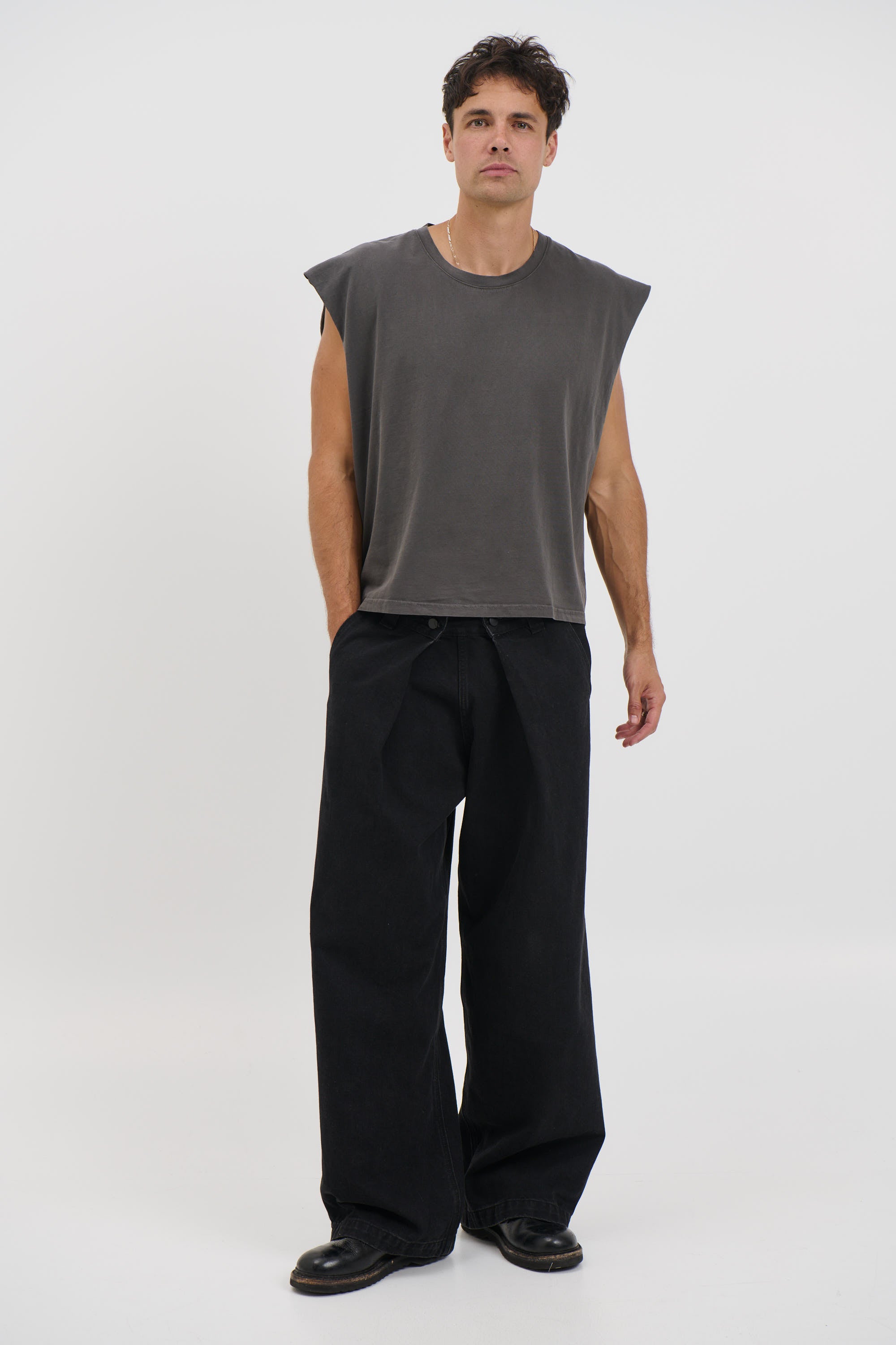 NTH Crop Box Tank Charcoal