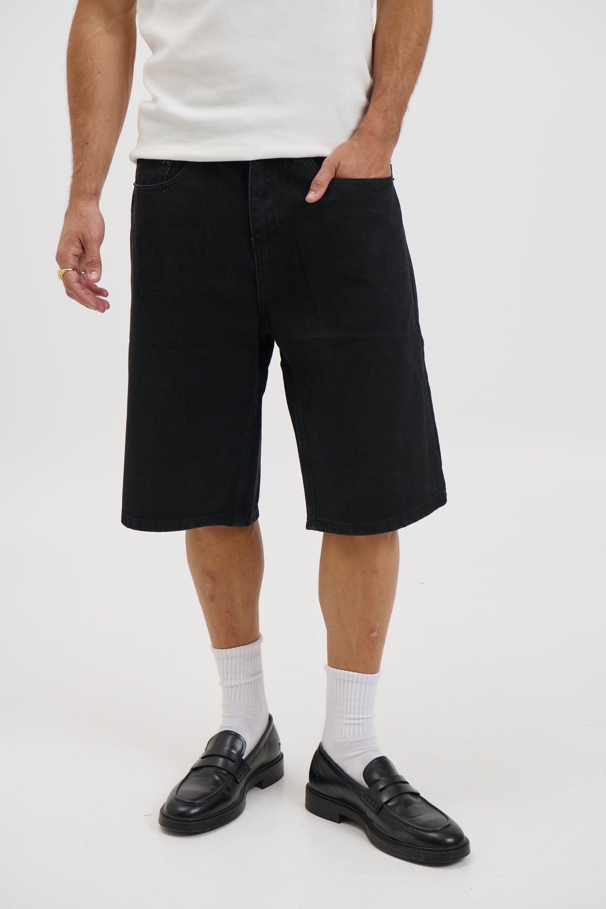 Flint Baggy Denim Jort Black