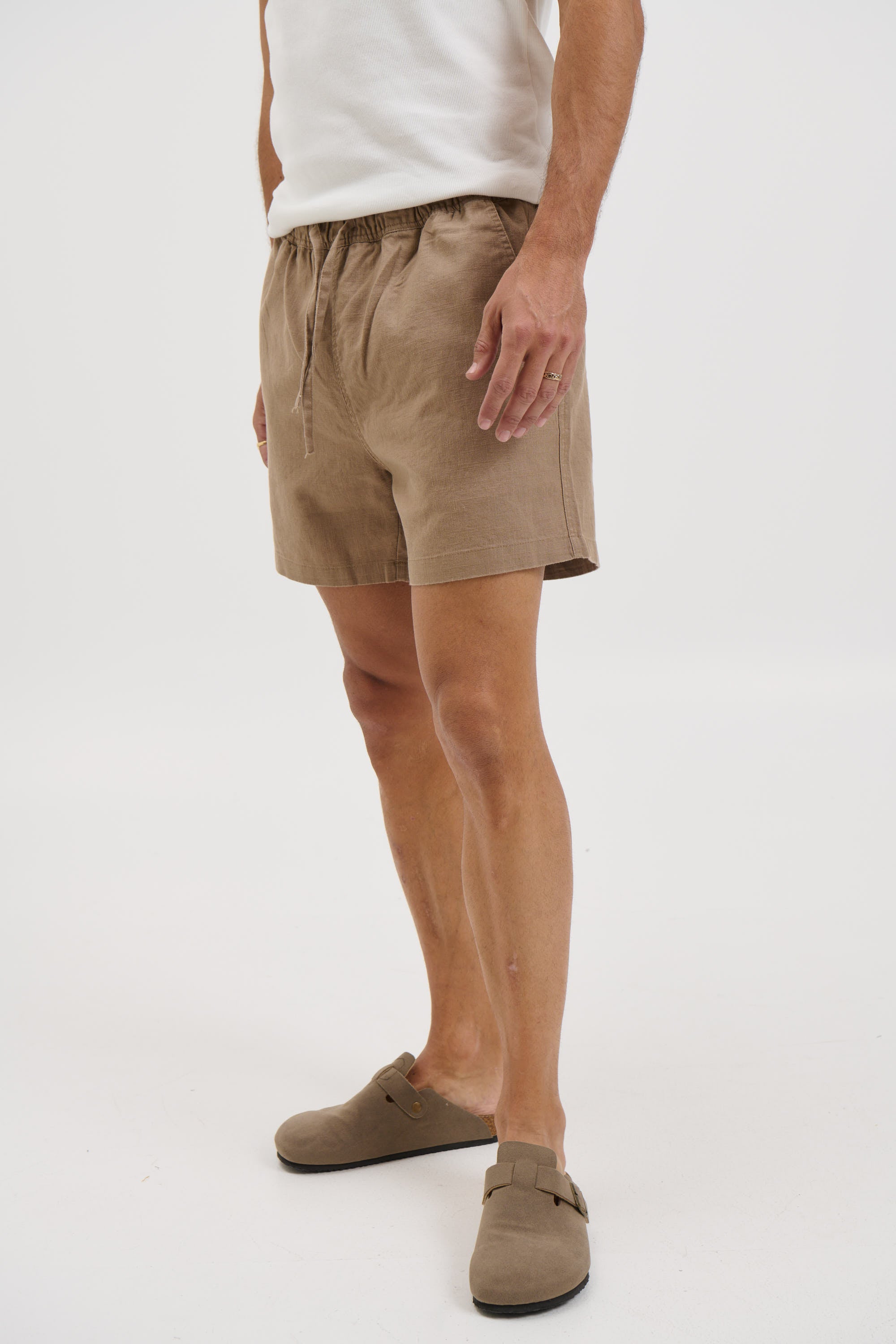 NTH Felix Linen Short Choc