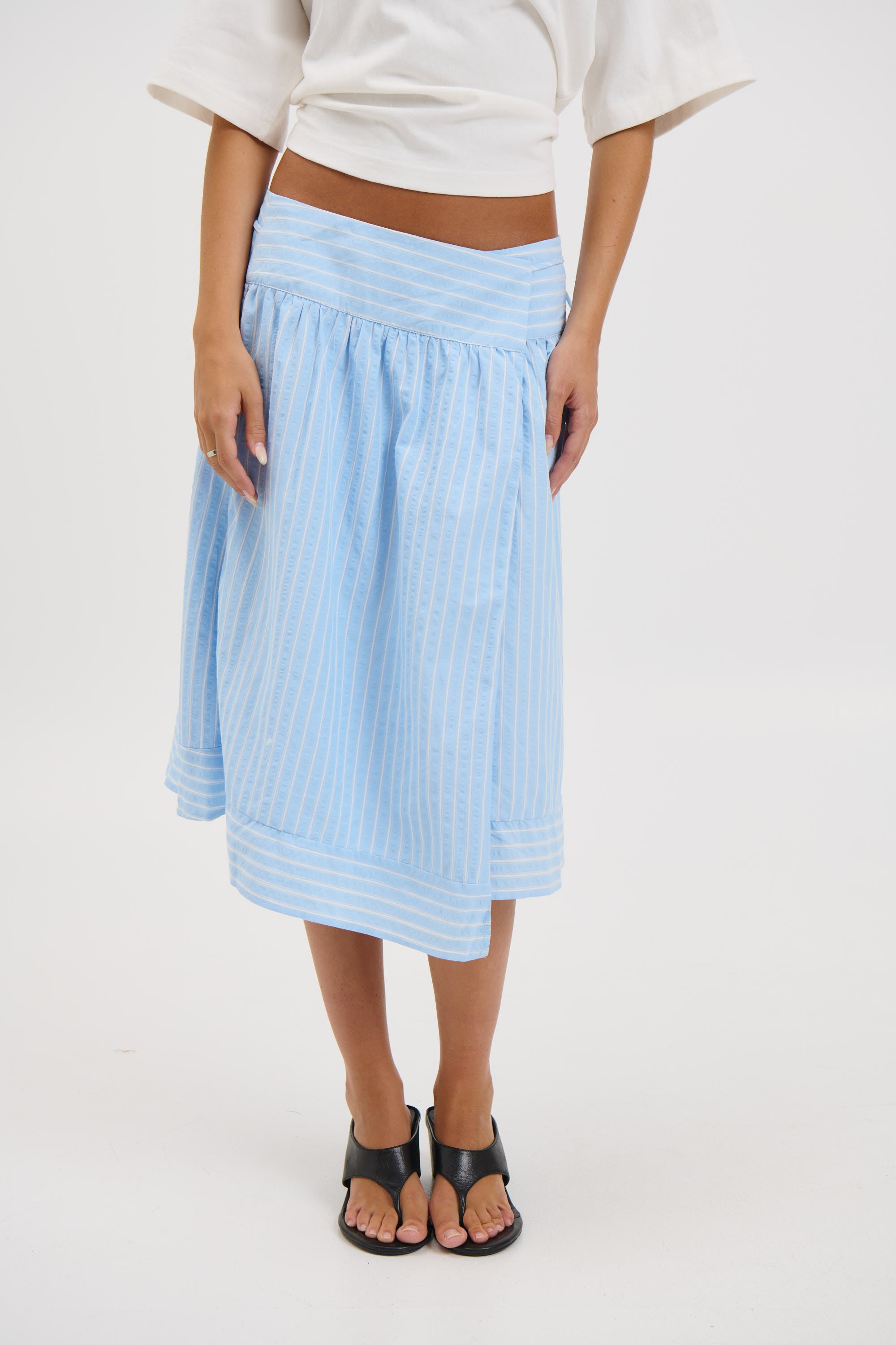 Chase Midi Skirt Sky