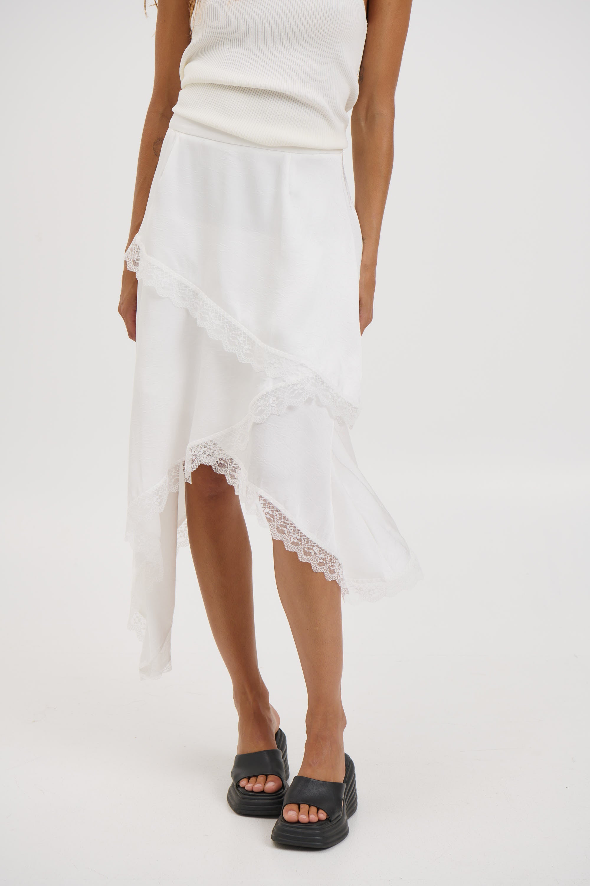 Yianni Midi Skirt White