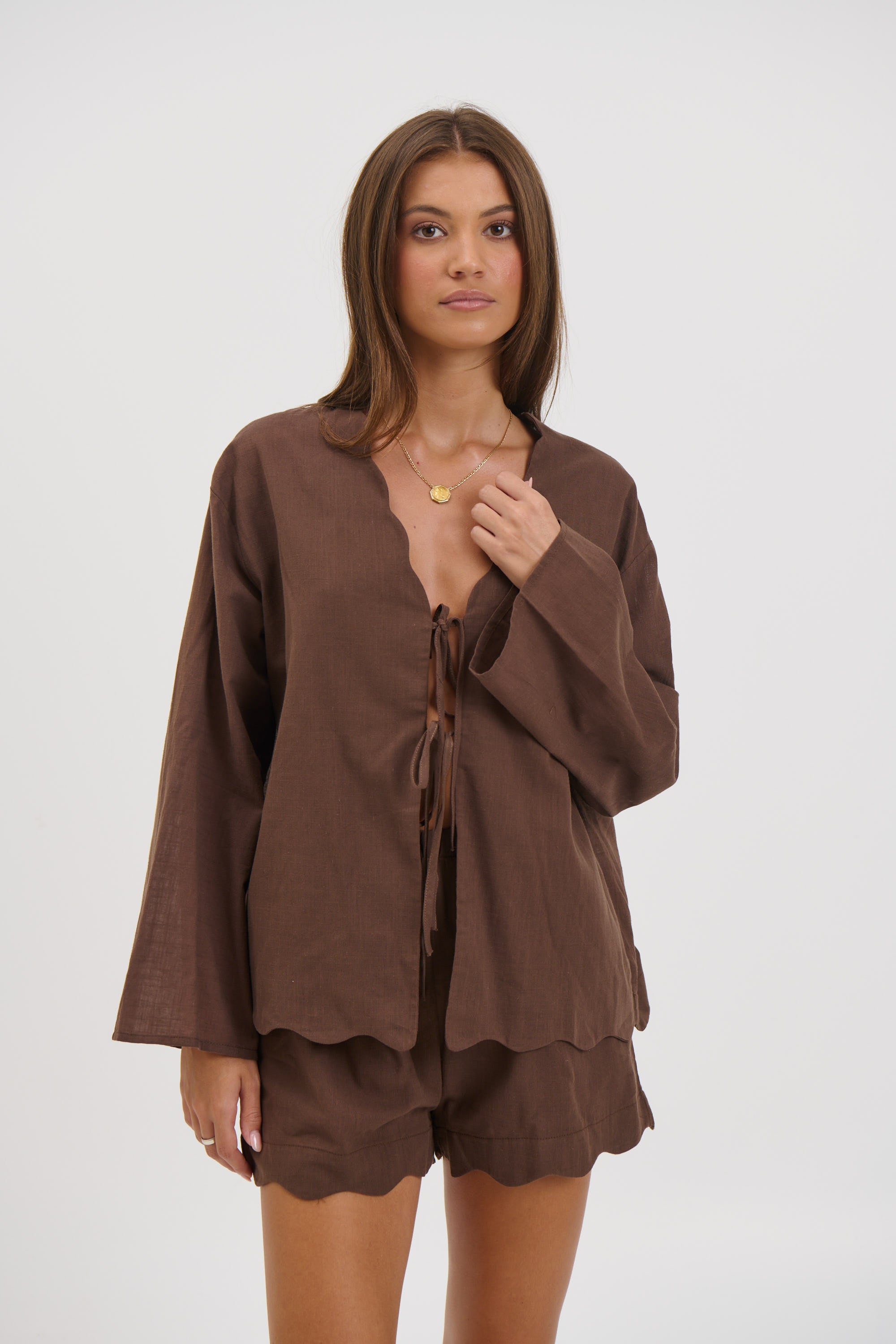 Tianna Scallop Set Chocolate