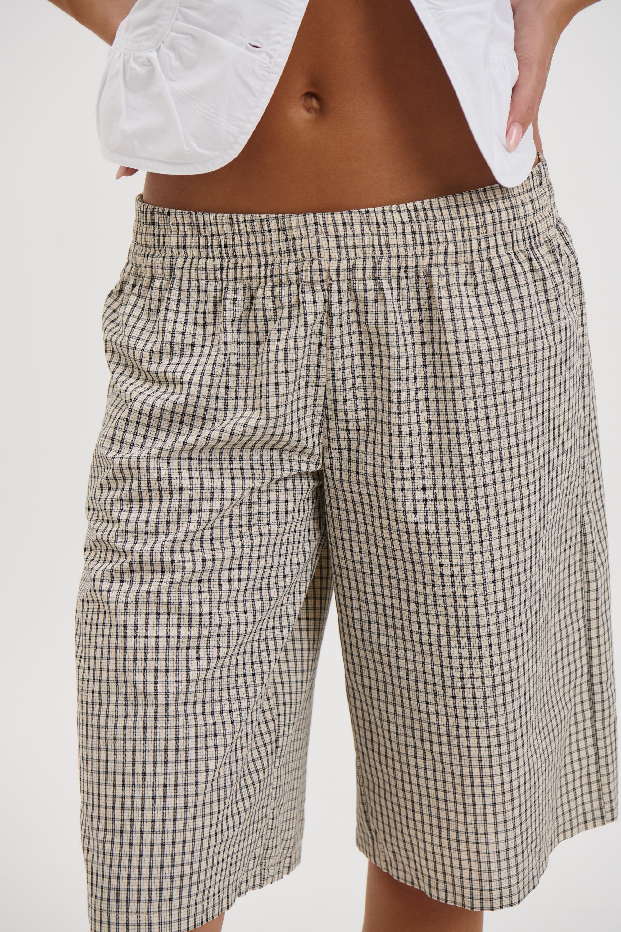 Sevigney Long Short Cream Check