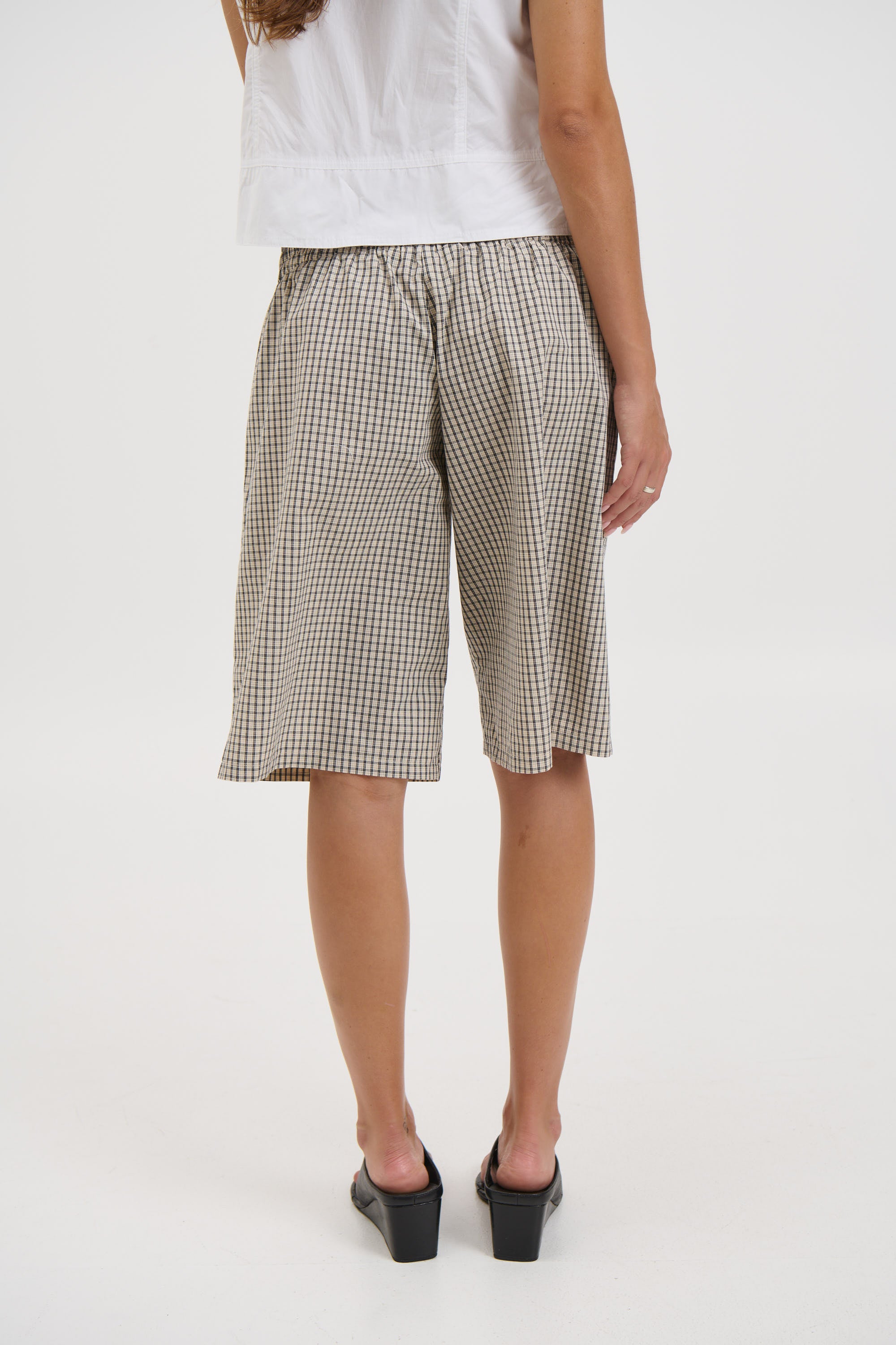 Sevigney Long Short Cream Check
