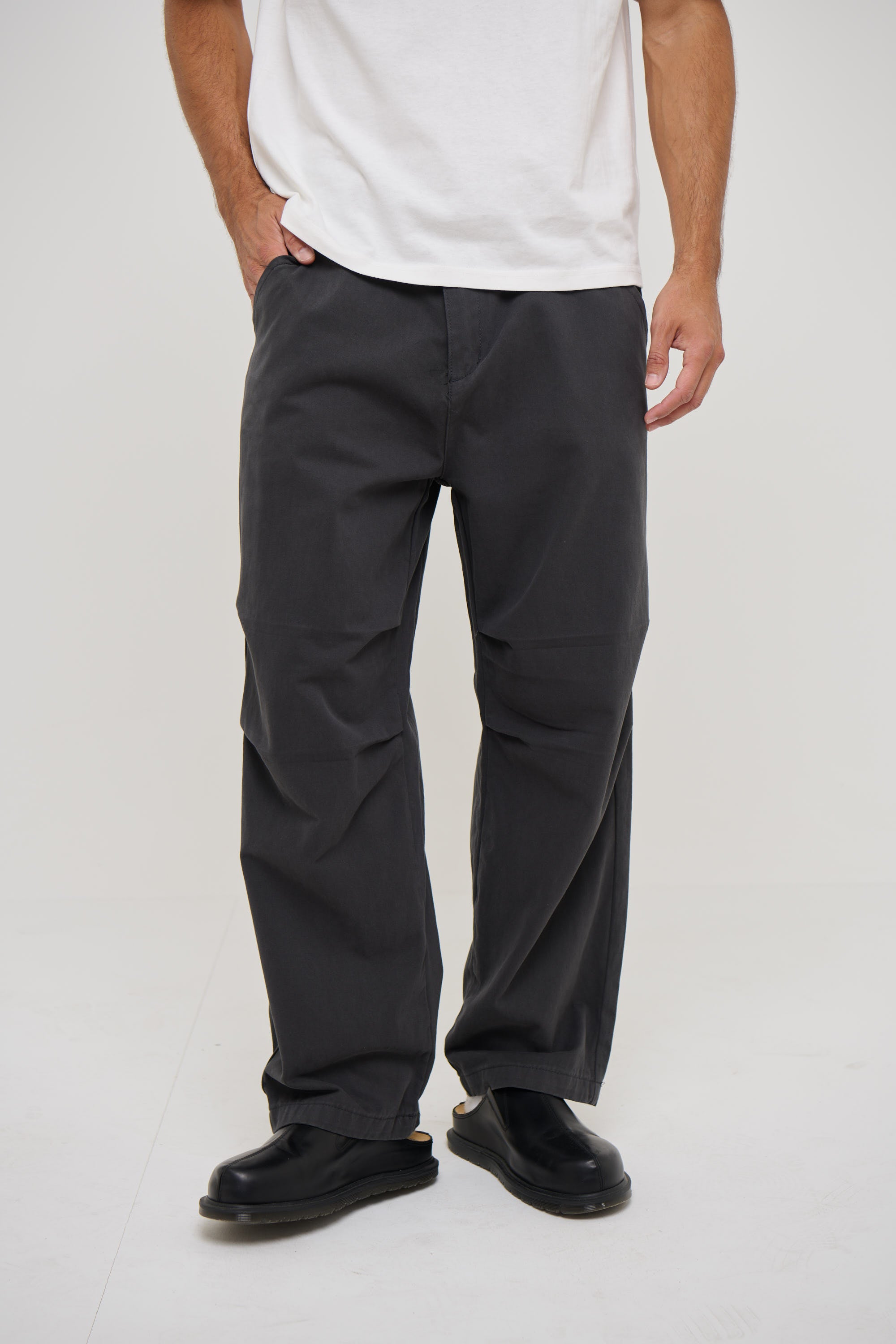Baggy Knee Pleat Pant Charcoal