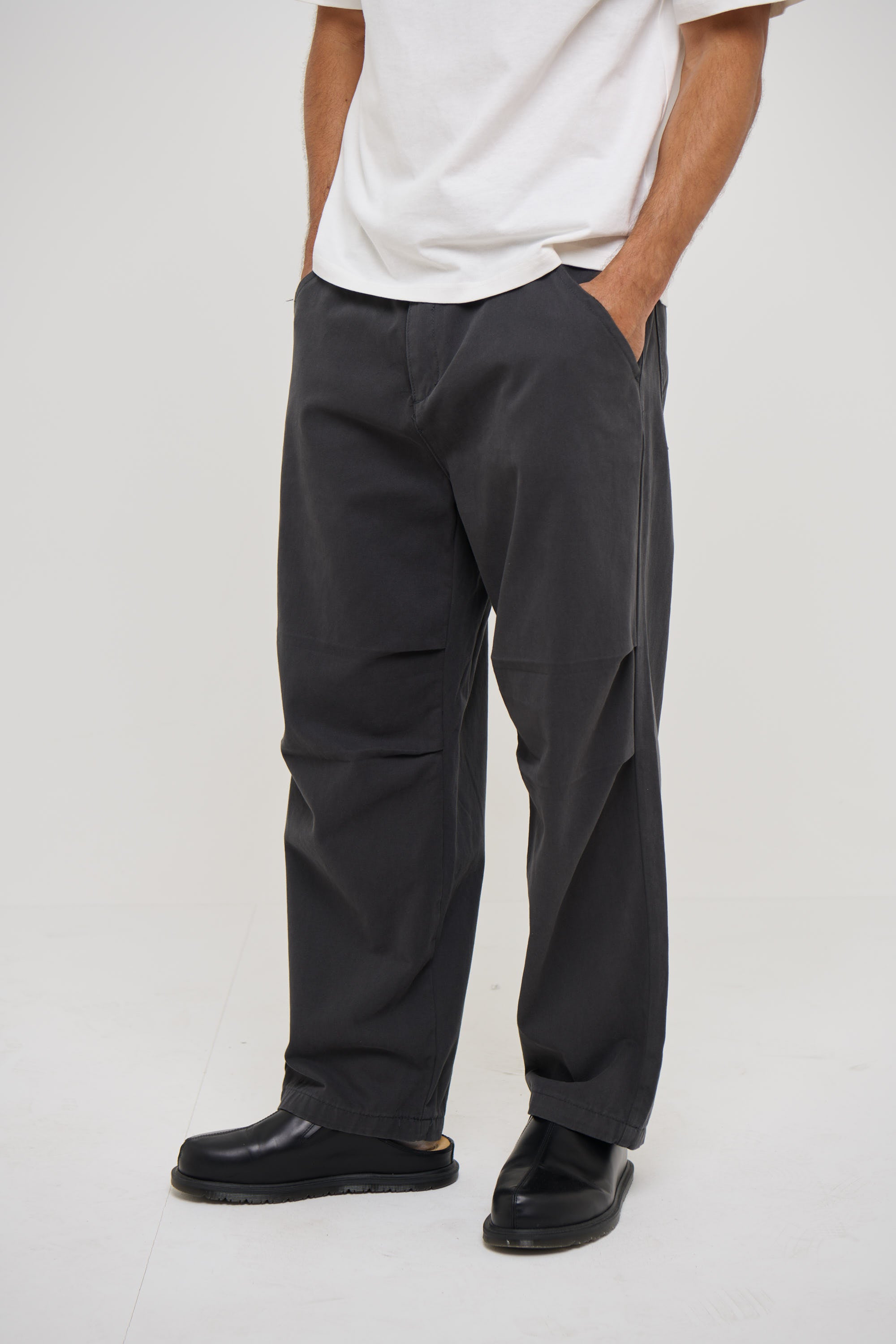 Baggy Knee Pleat Pant Charcoal