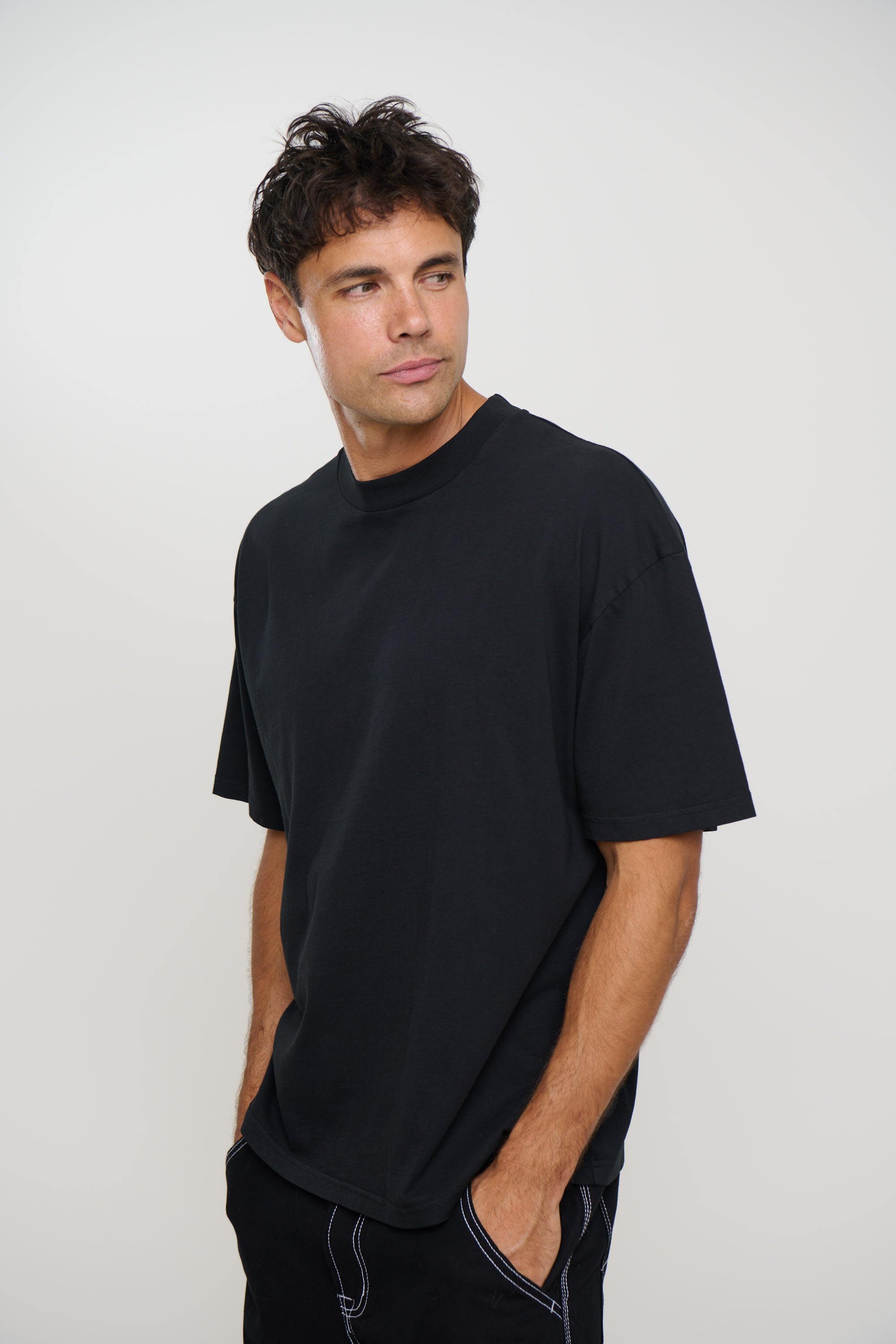 Billy Regular Fit Tee Black