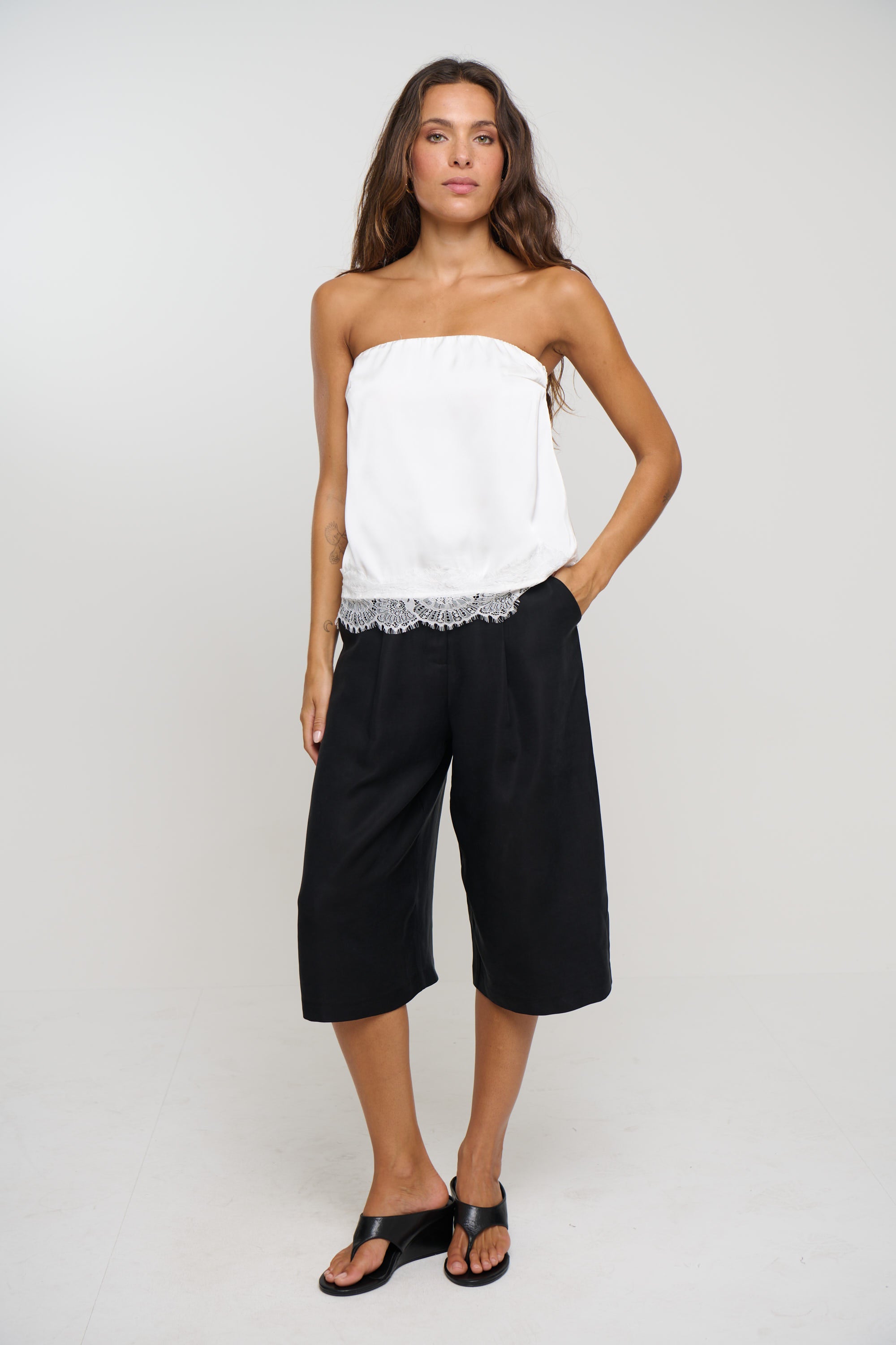 Stassie Strapless Top White