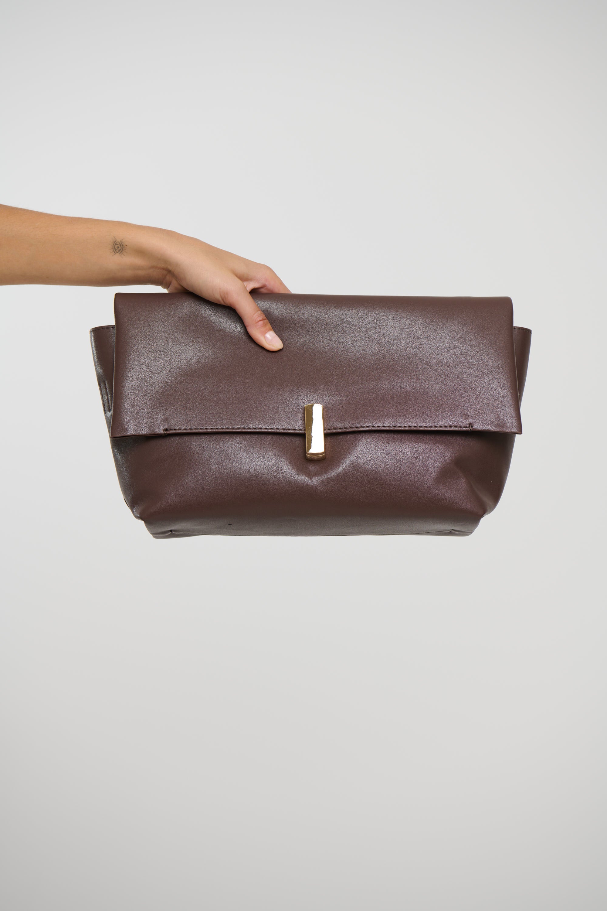 Novie Clutch Chocolate