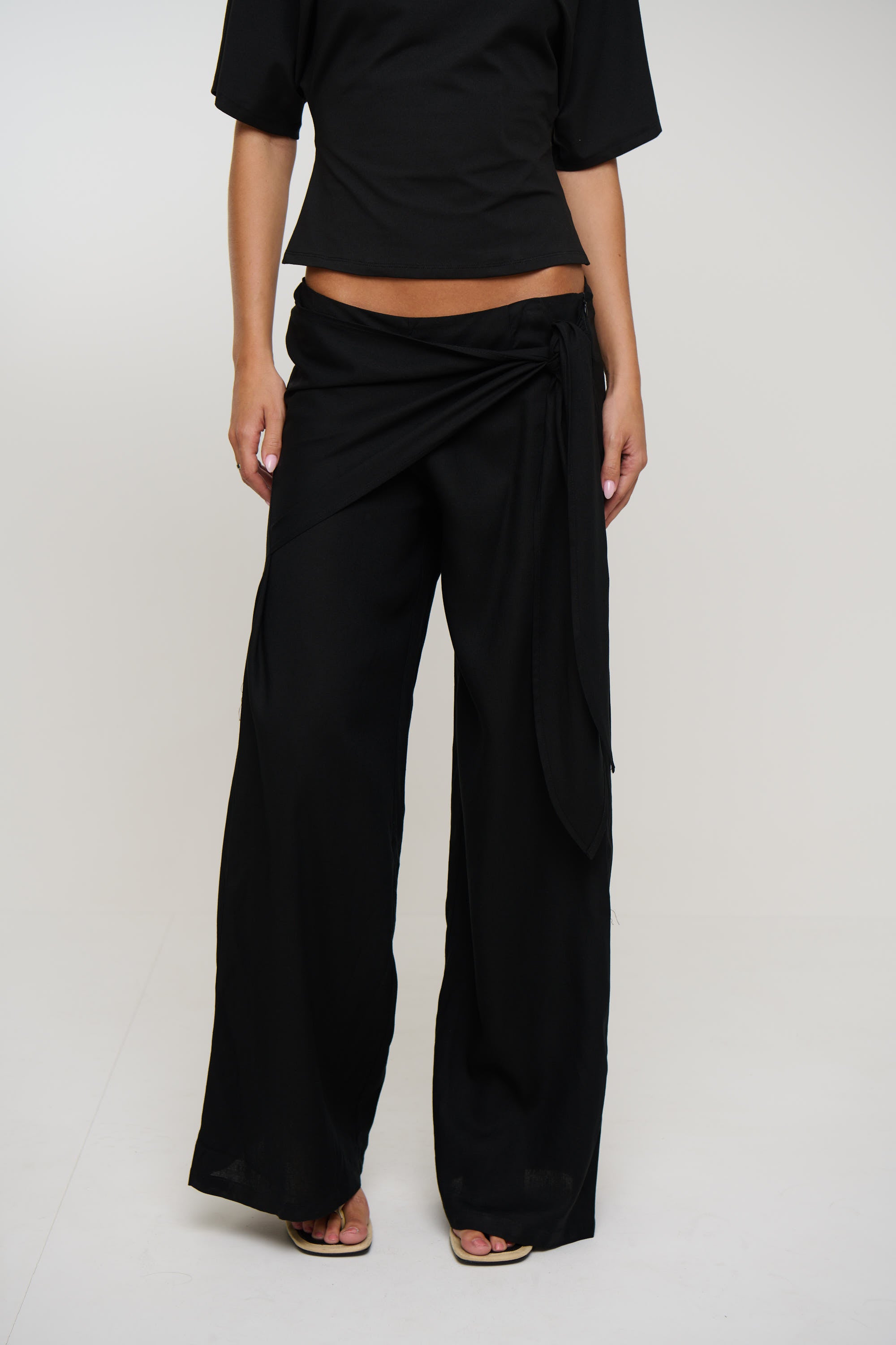 Jamillah Pant Black