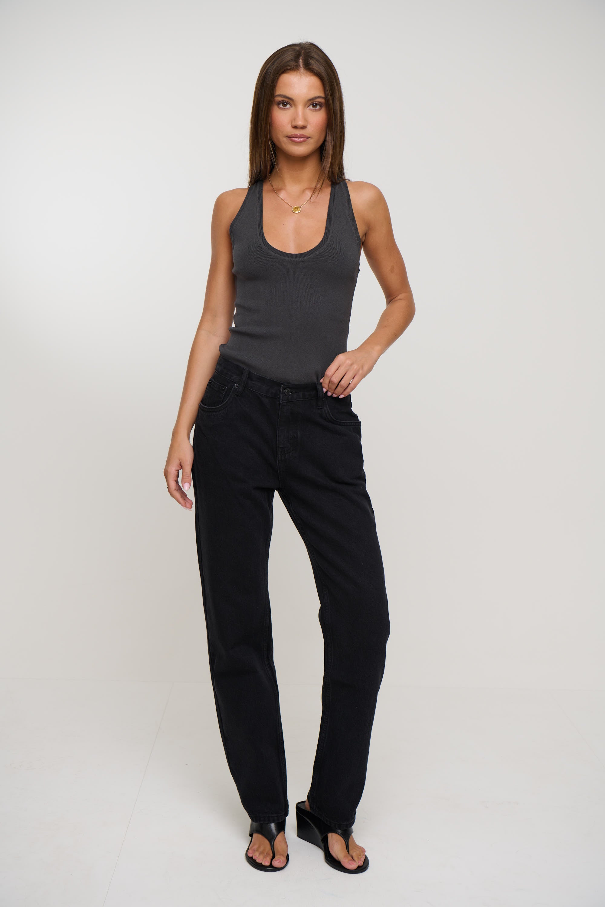 Julia Jean Backstage Black