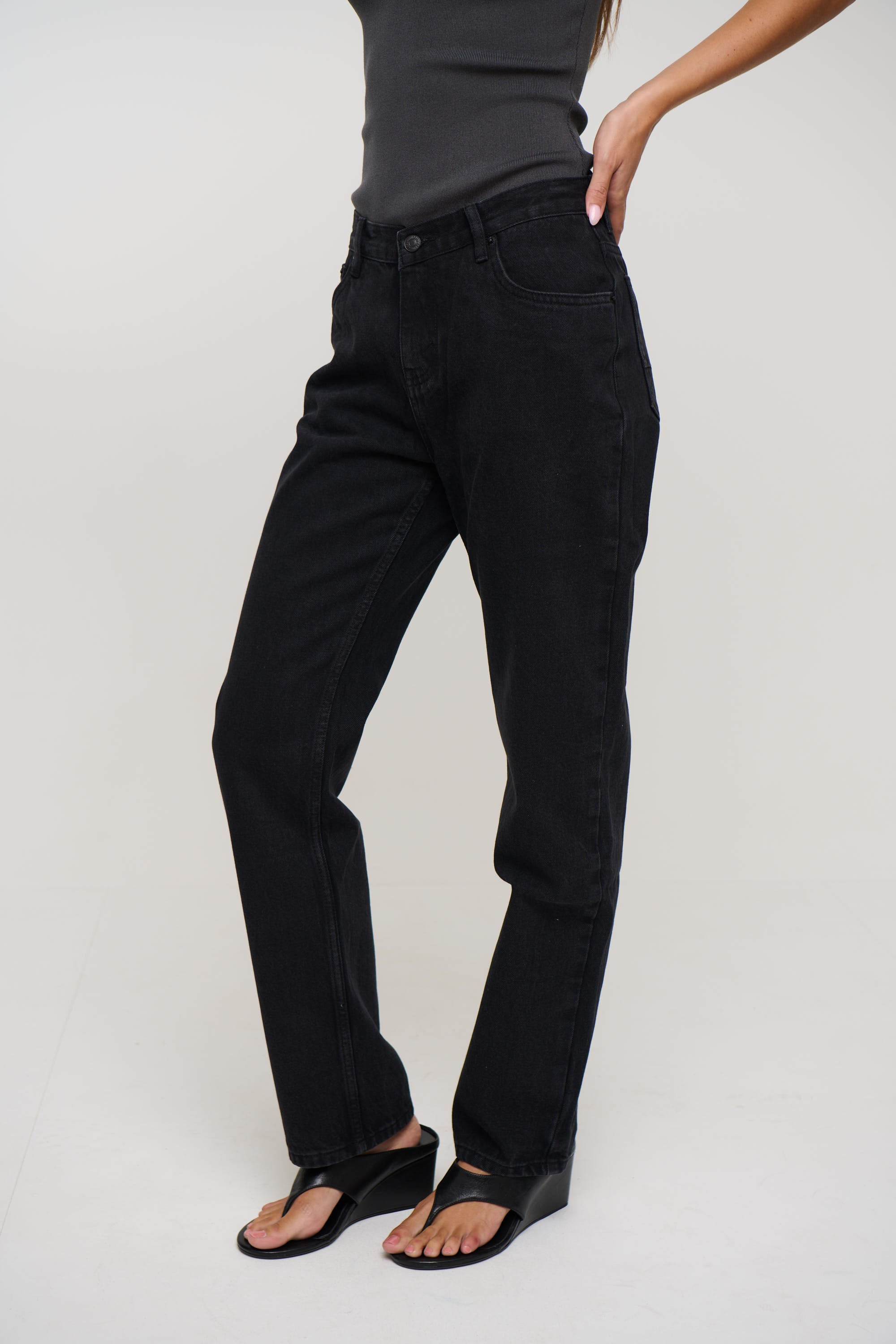 Julia Jean Backstage Black