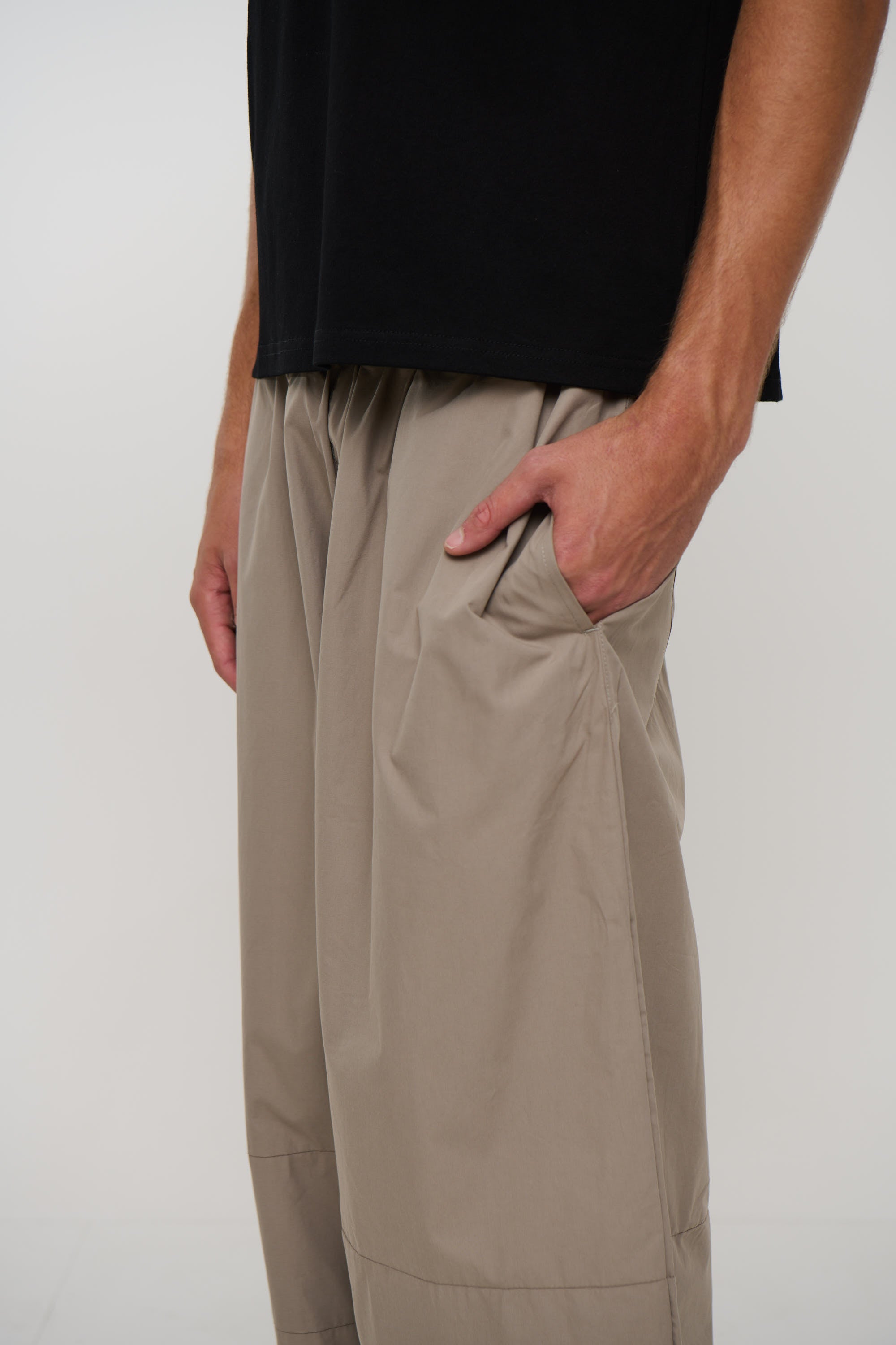 Julius Baggy Pant Khaki