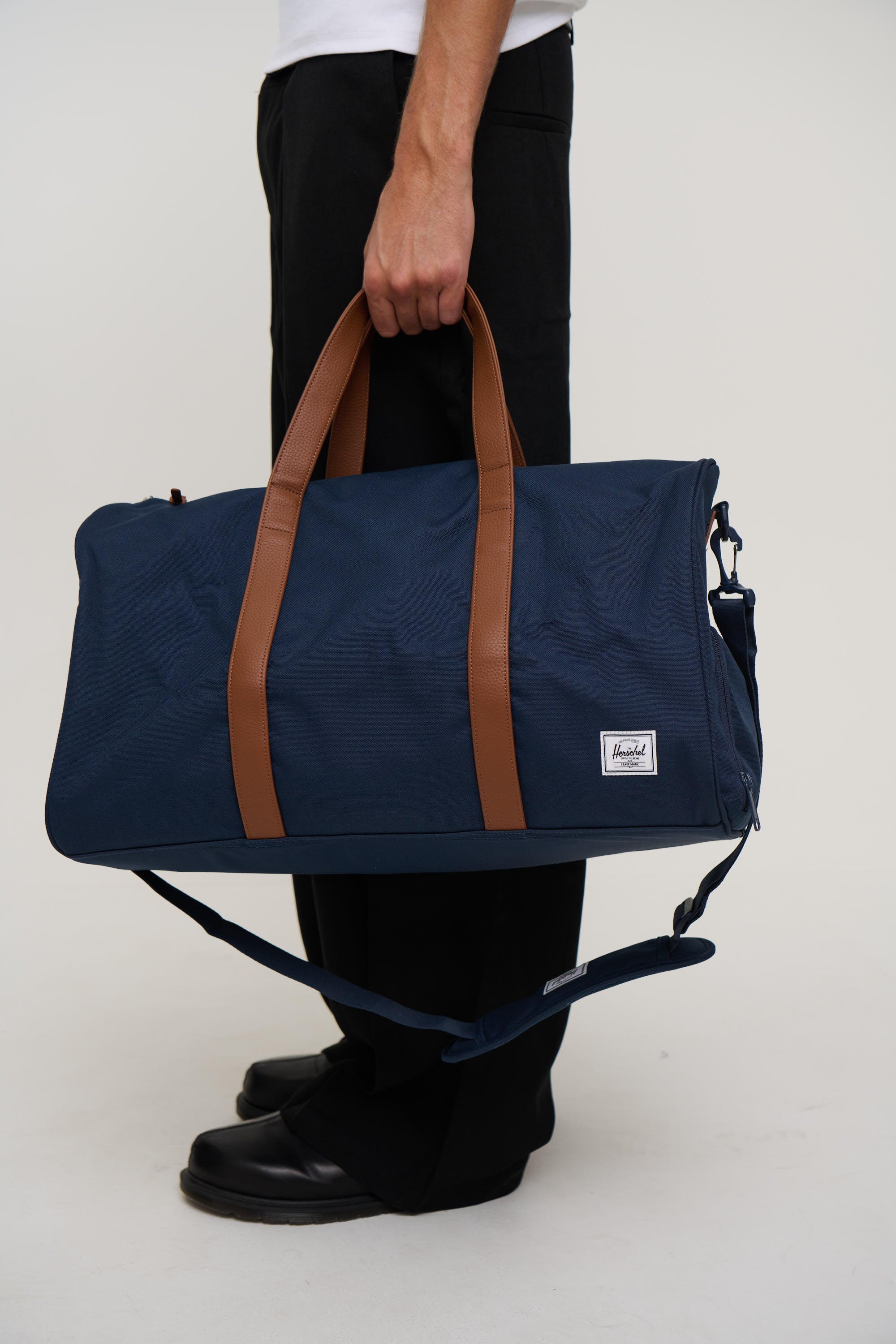 Herschel Novel Duffle Navy