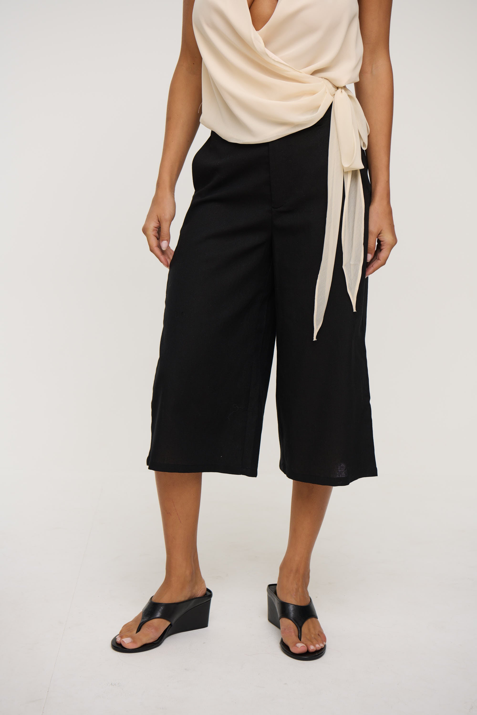Esther Long Short Black