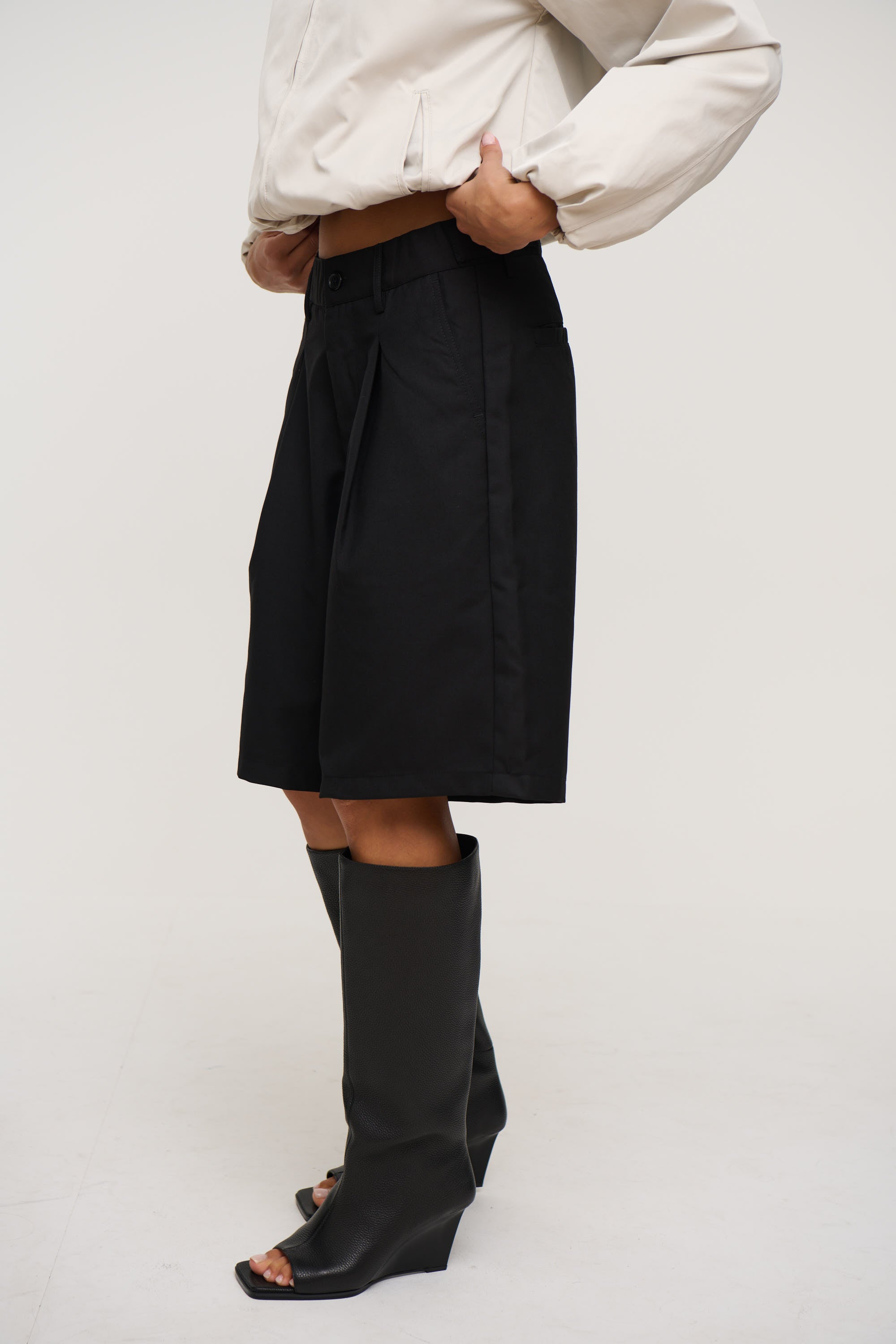 Unisex Dom Relaxed Short Black