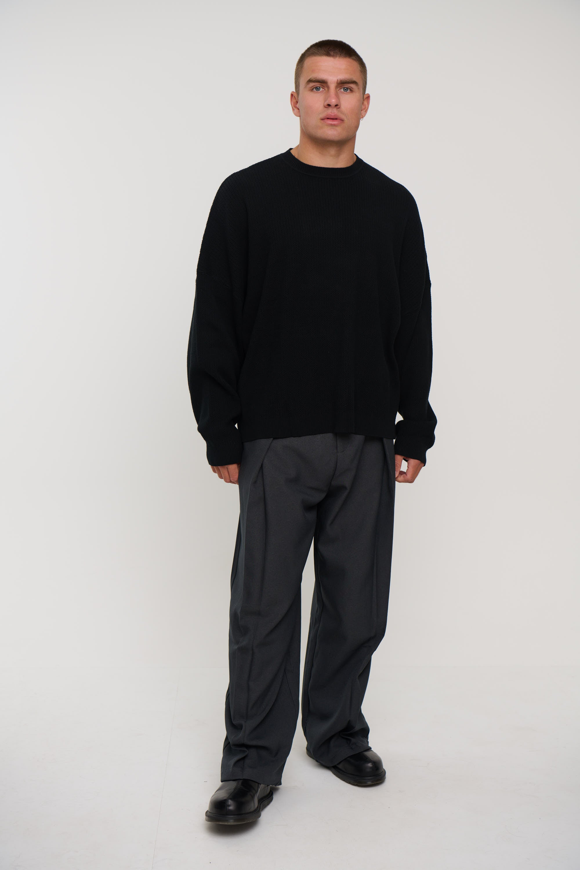 Drop Sleeve Heavy Knit Black