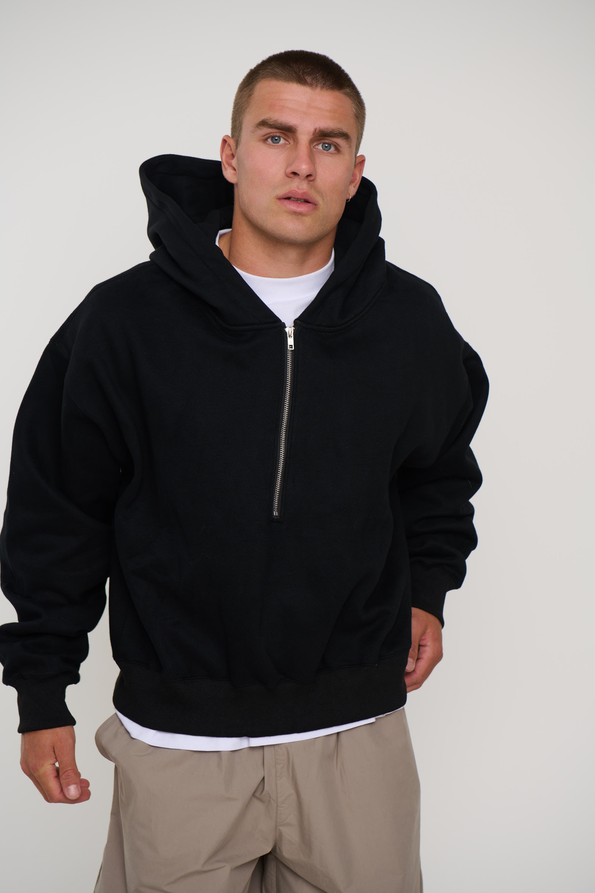 Half Zip Heavyweight Hood Black
