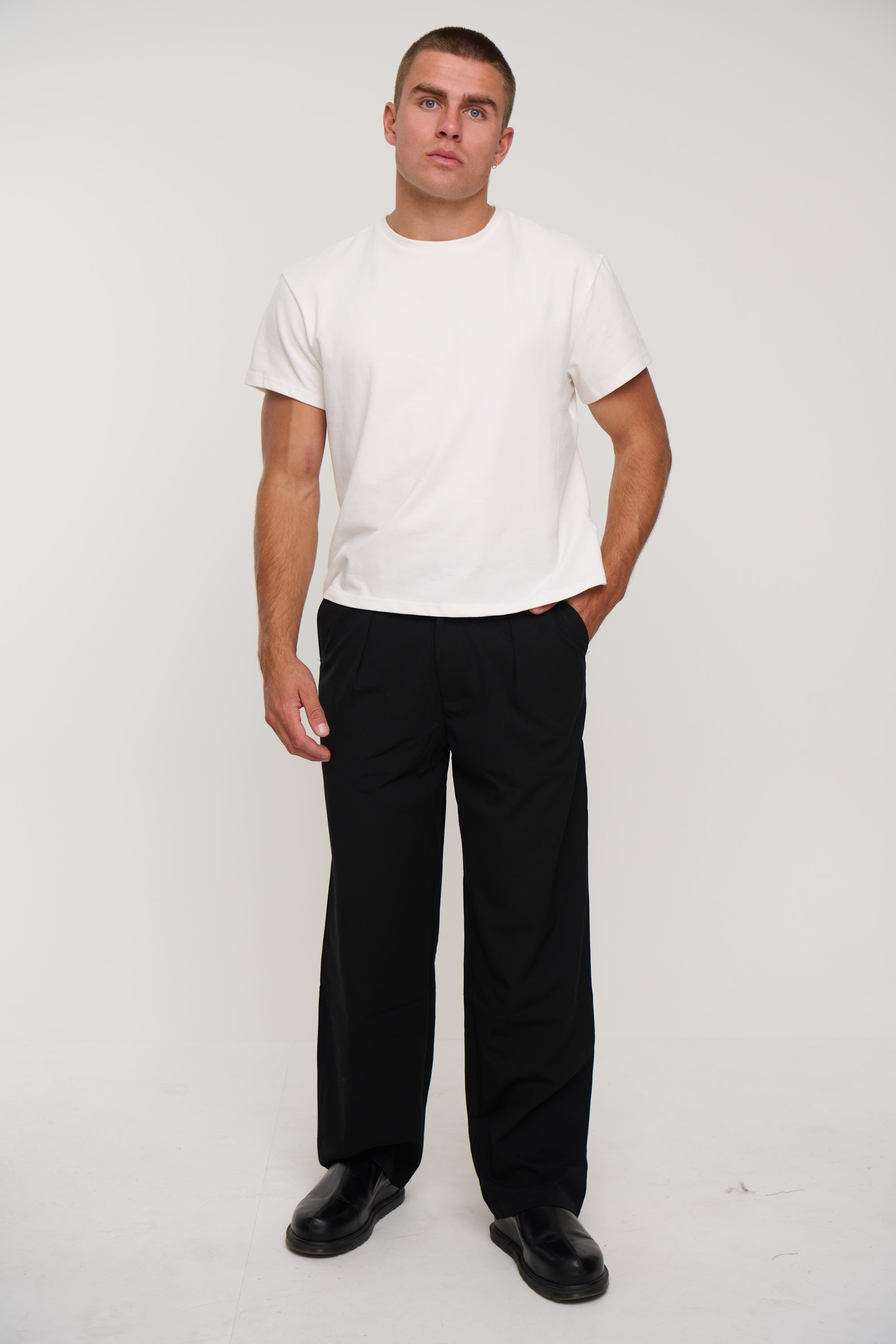 Lenny Pleat Straight Pant Black