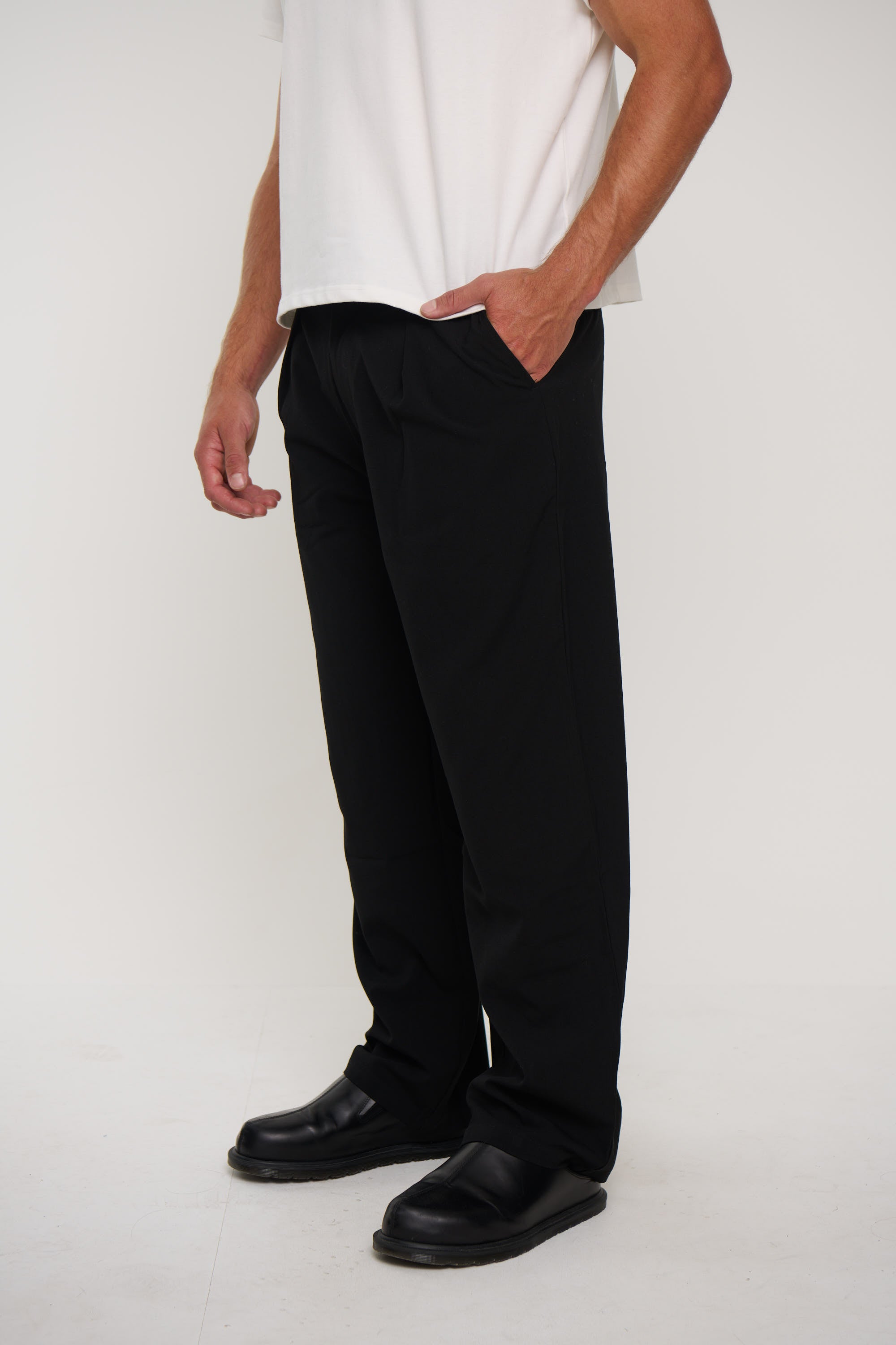 Lenny Pleat Straight Pant Black