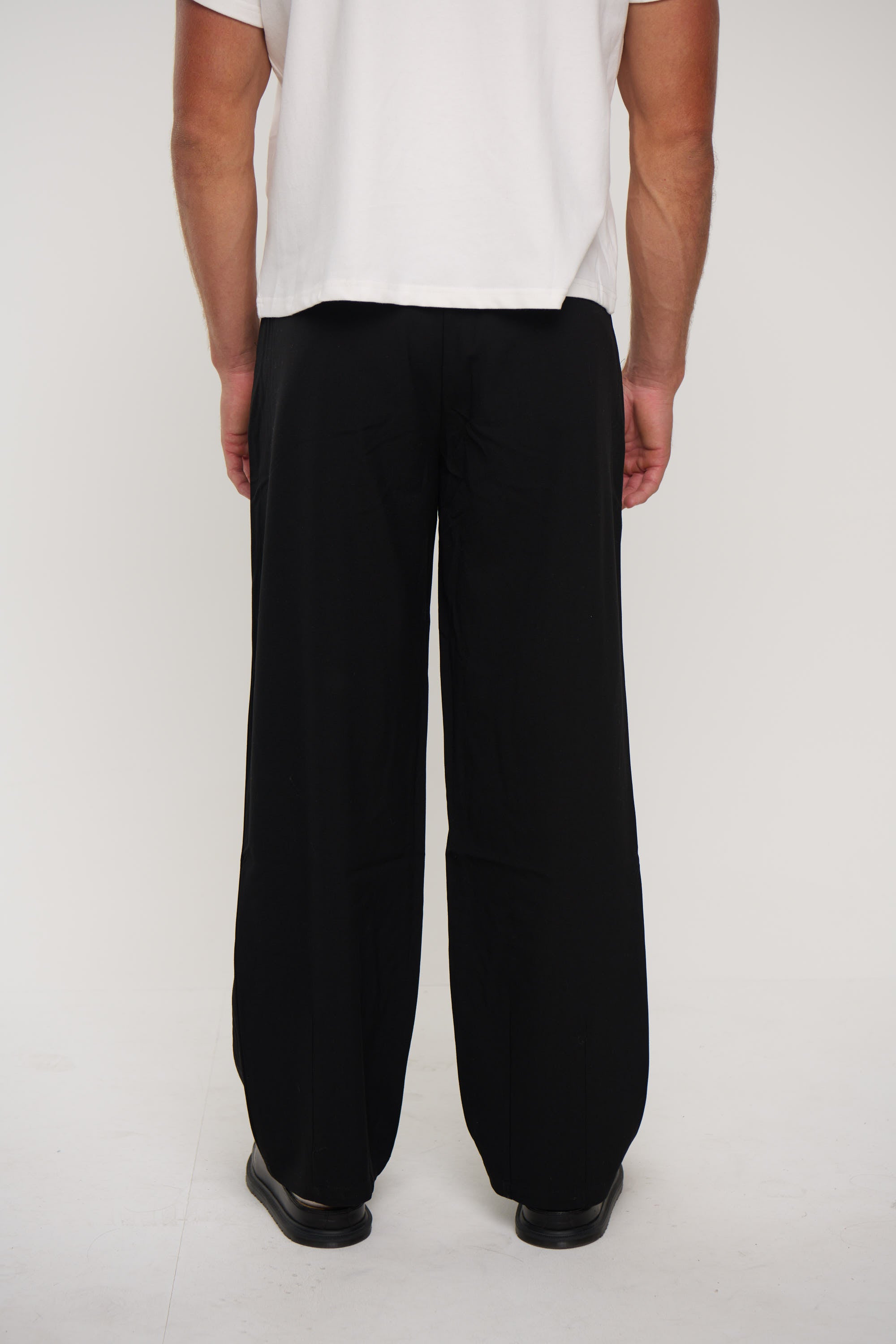 Lenny Pleat Straight Pant Black