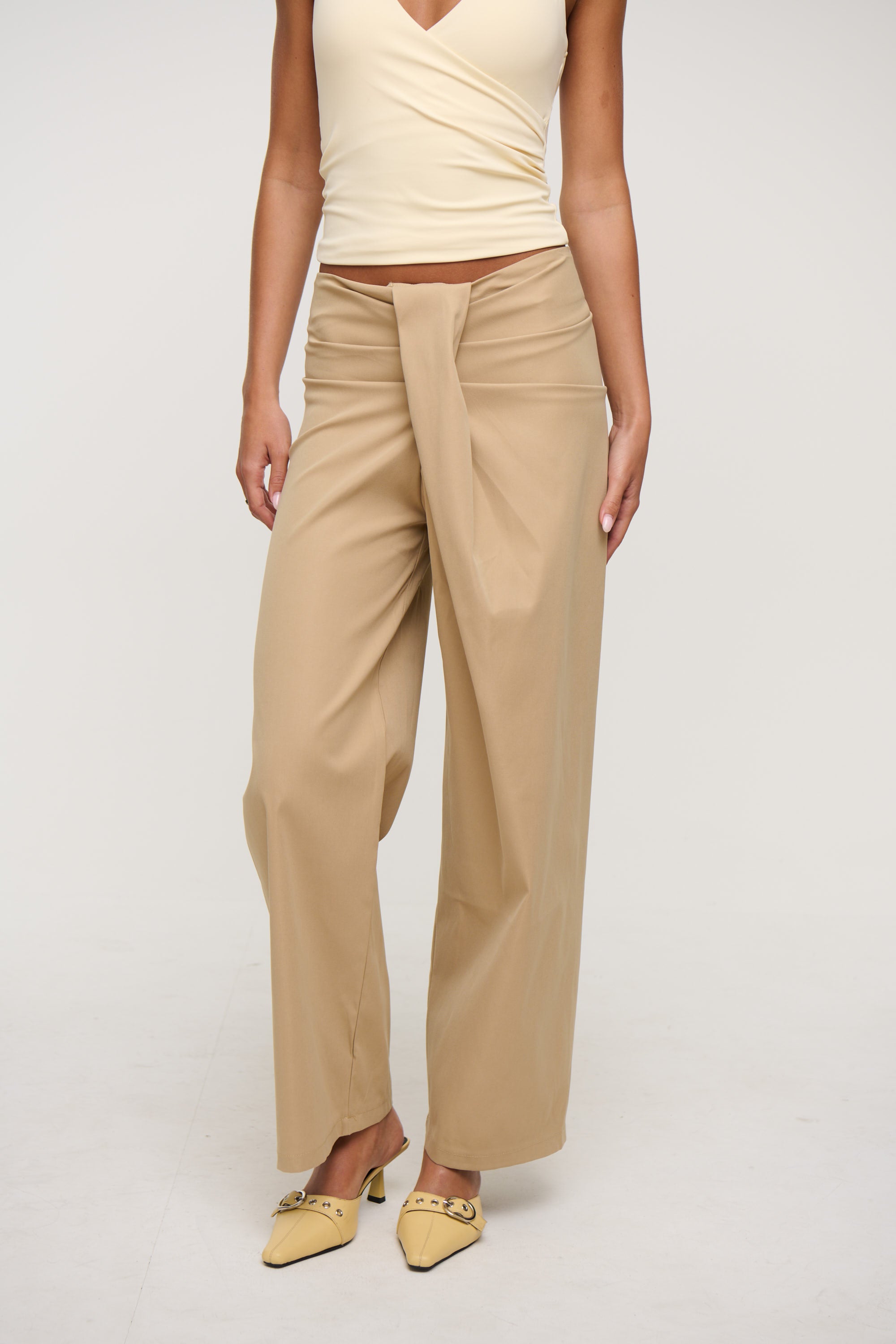 Zaya Pant Sand