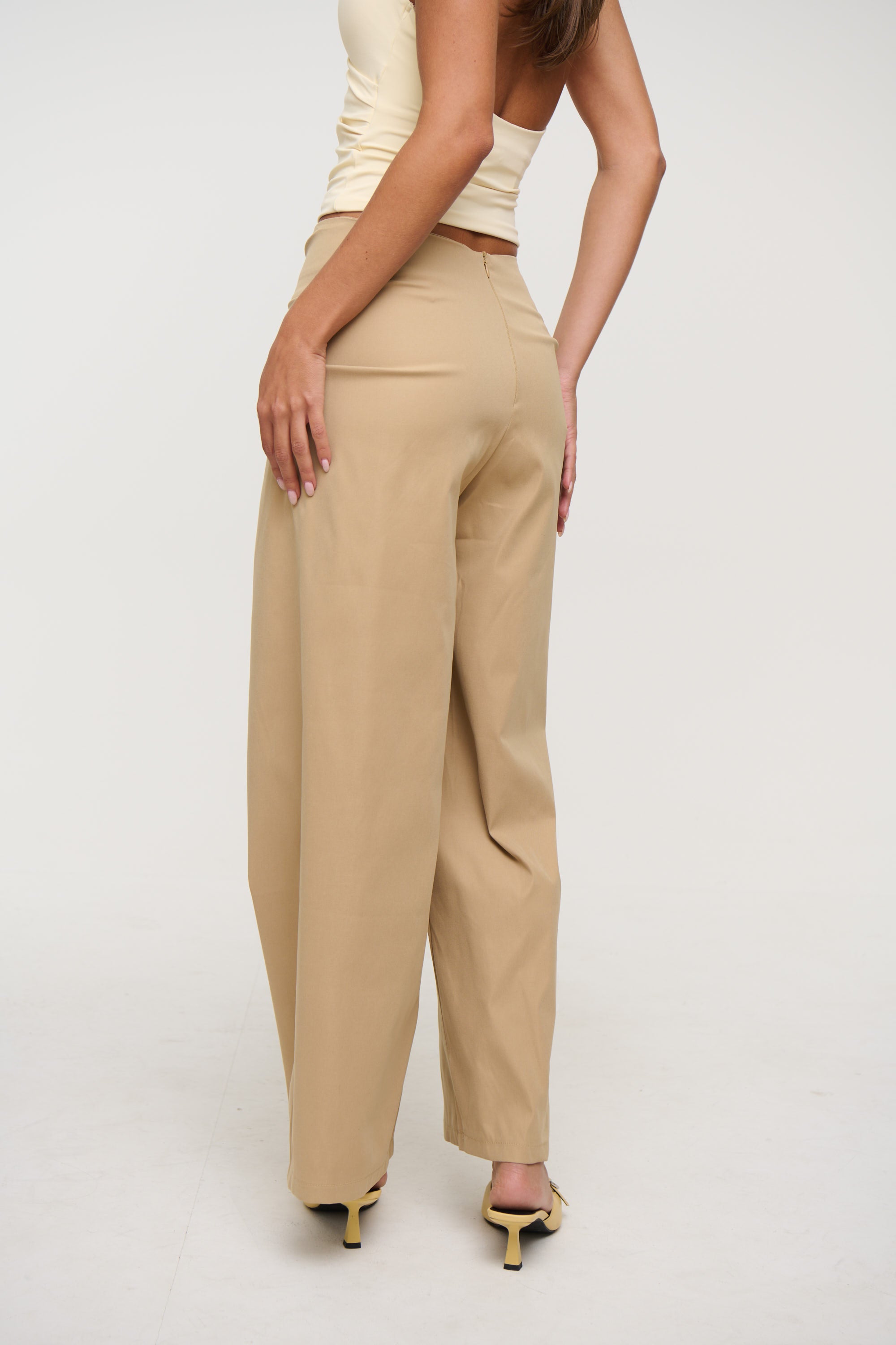 Zaya Pant Sand