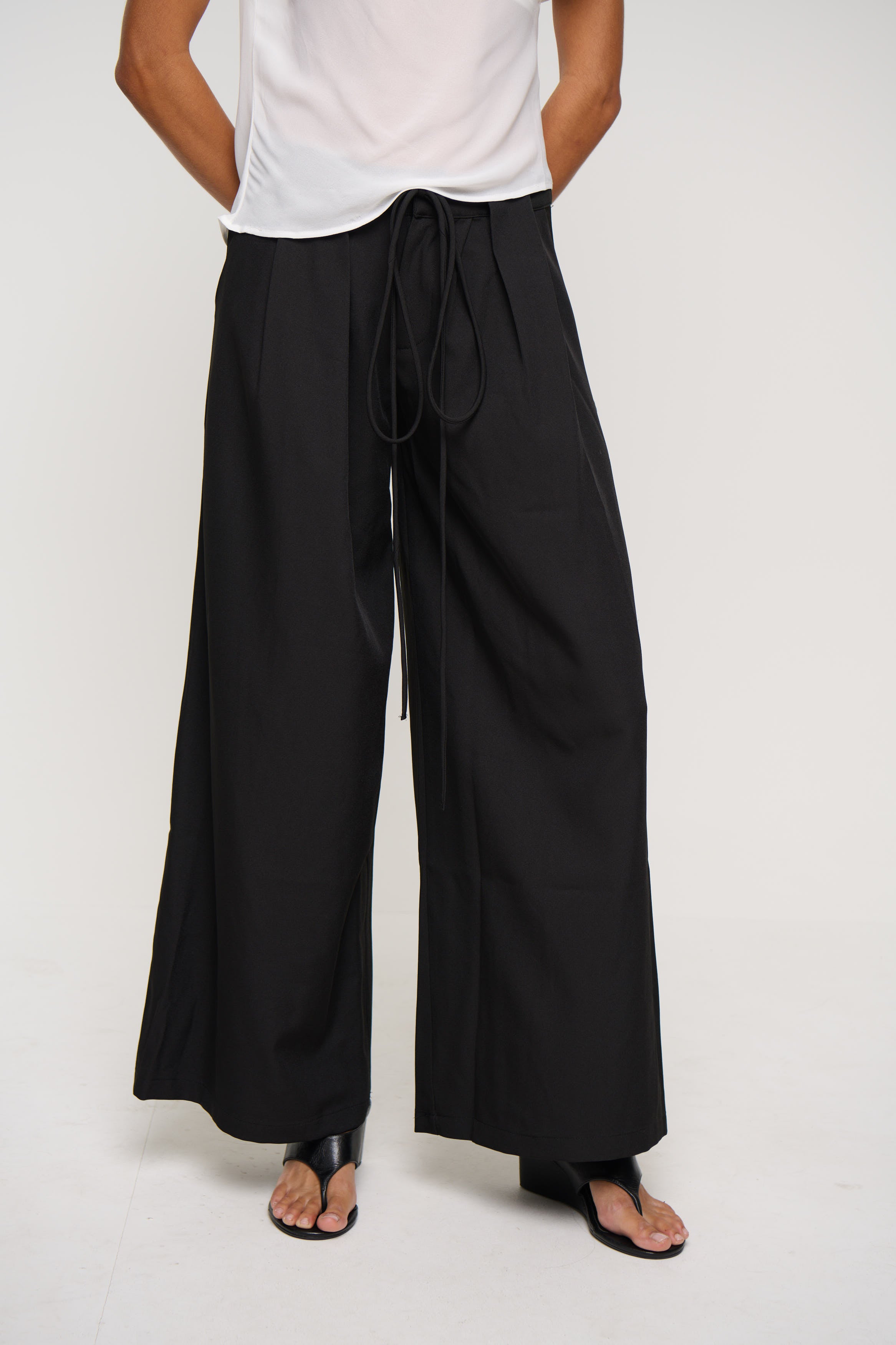 Alexia Pant Black