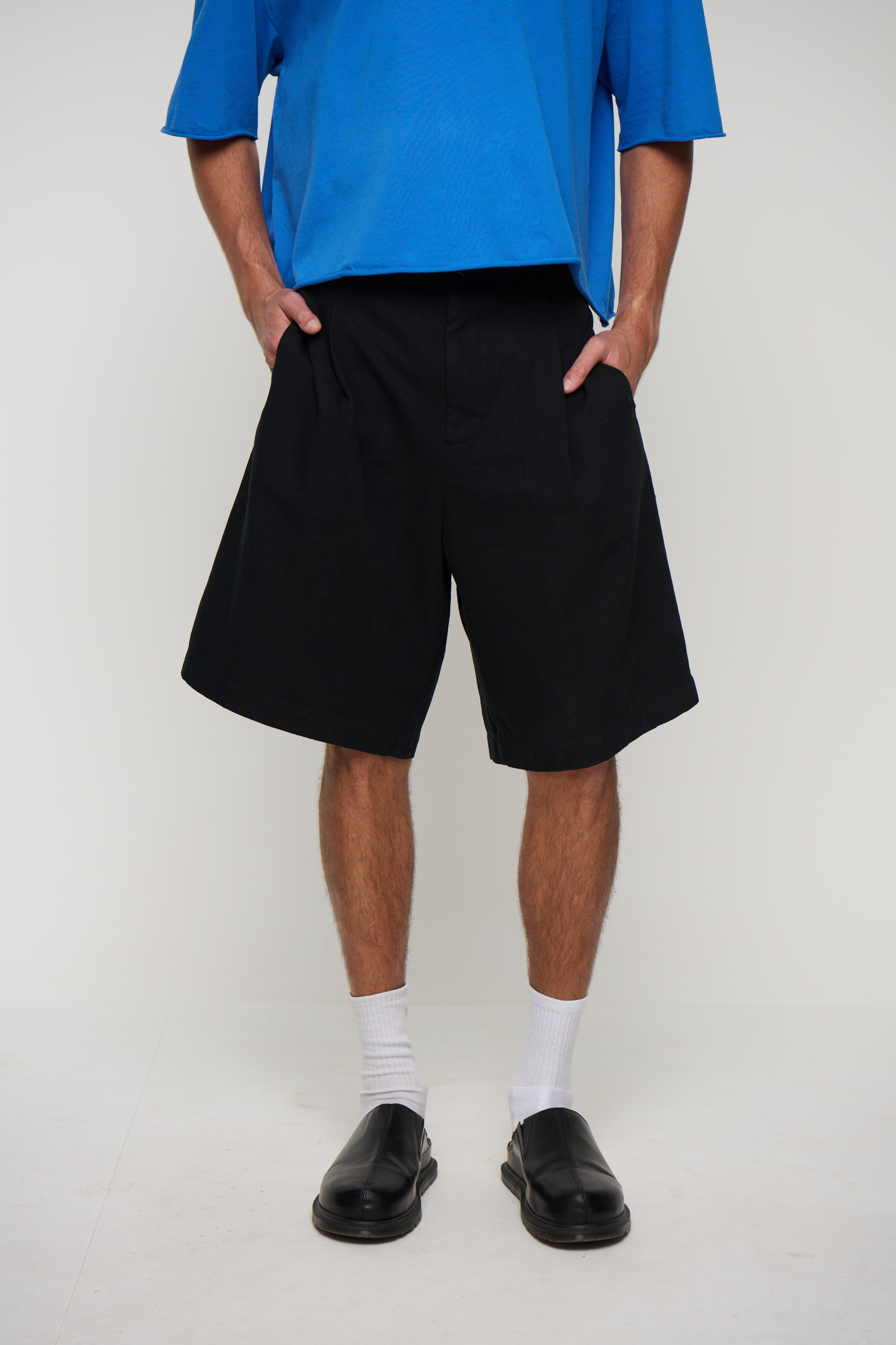 Baggy Cotton Pleat Short Black